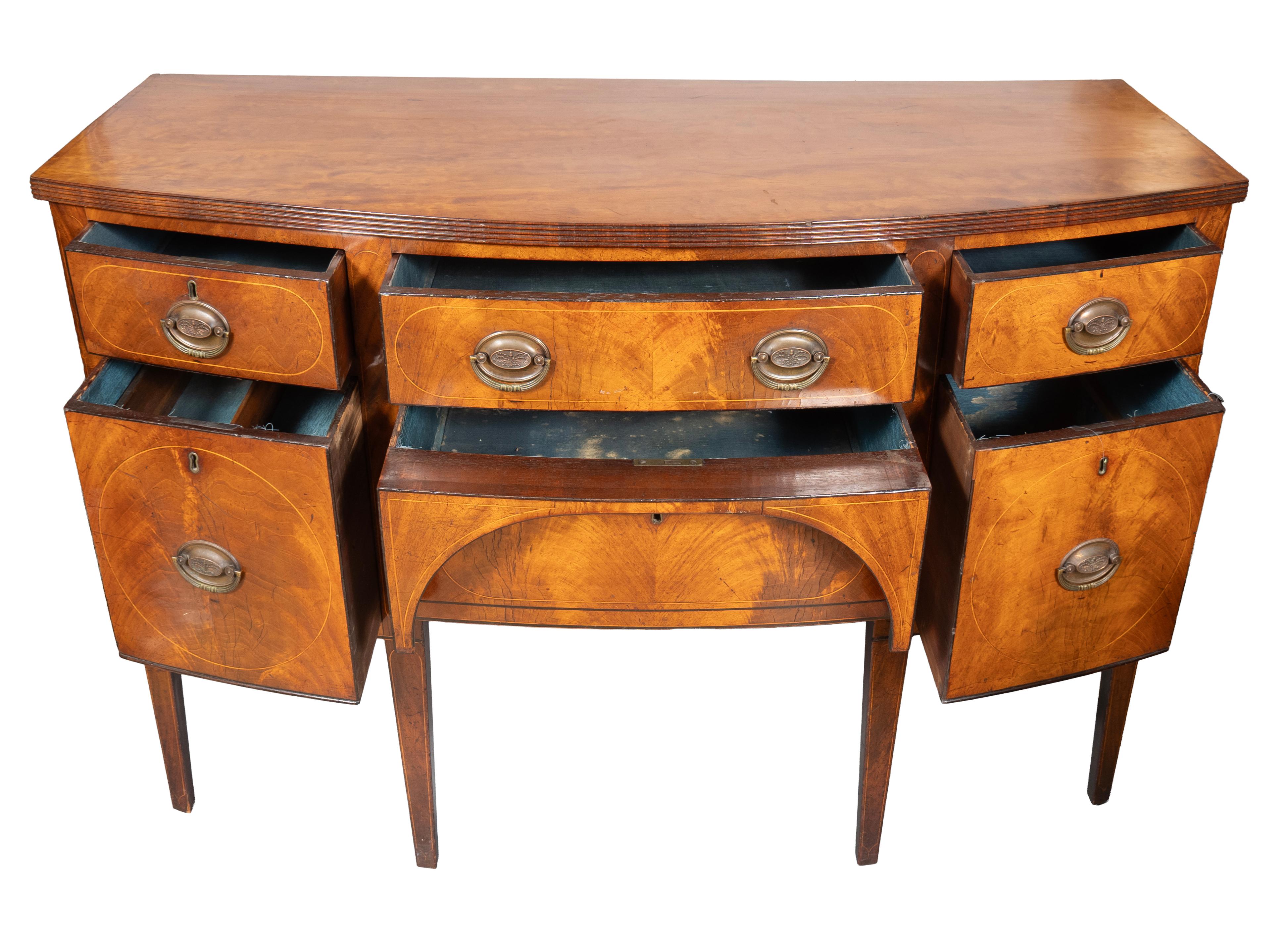 George III Mahogany Sideboard In Good Condition For Sale In Essex, MA