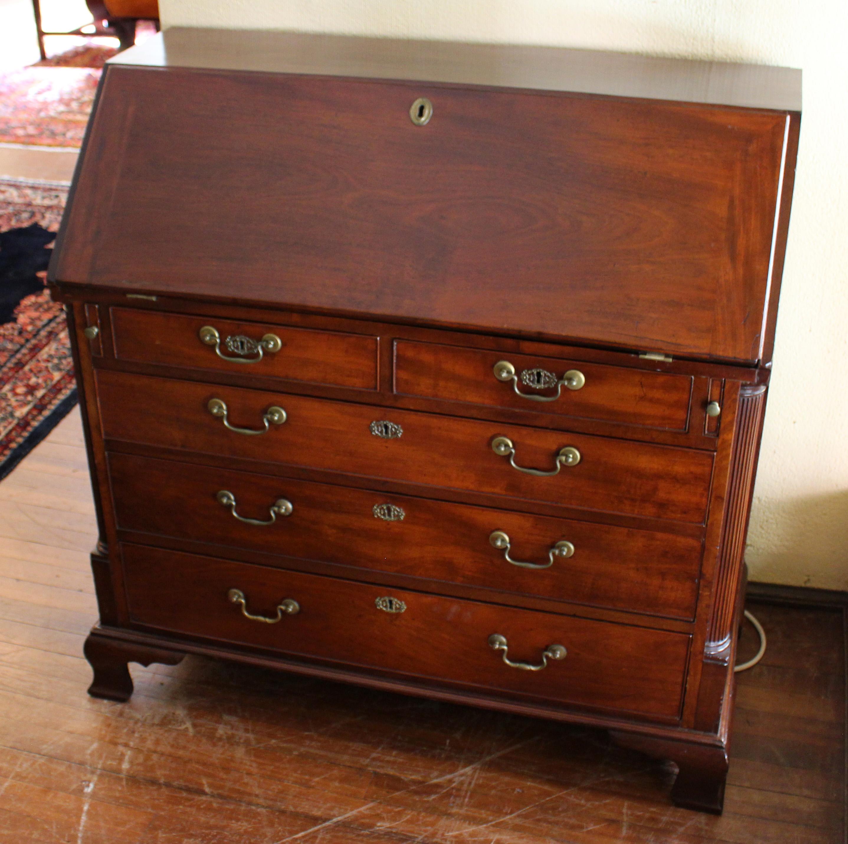 George III Mahogany Slant Front Bureau with Chippendale Gothic Style Accents In Good Condition In Chapel Hill, NC