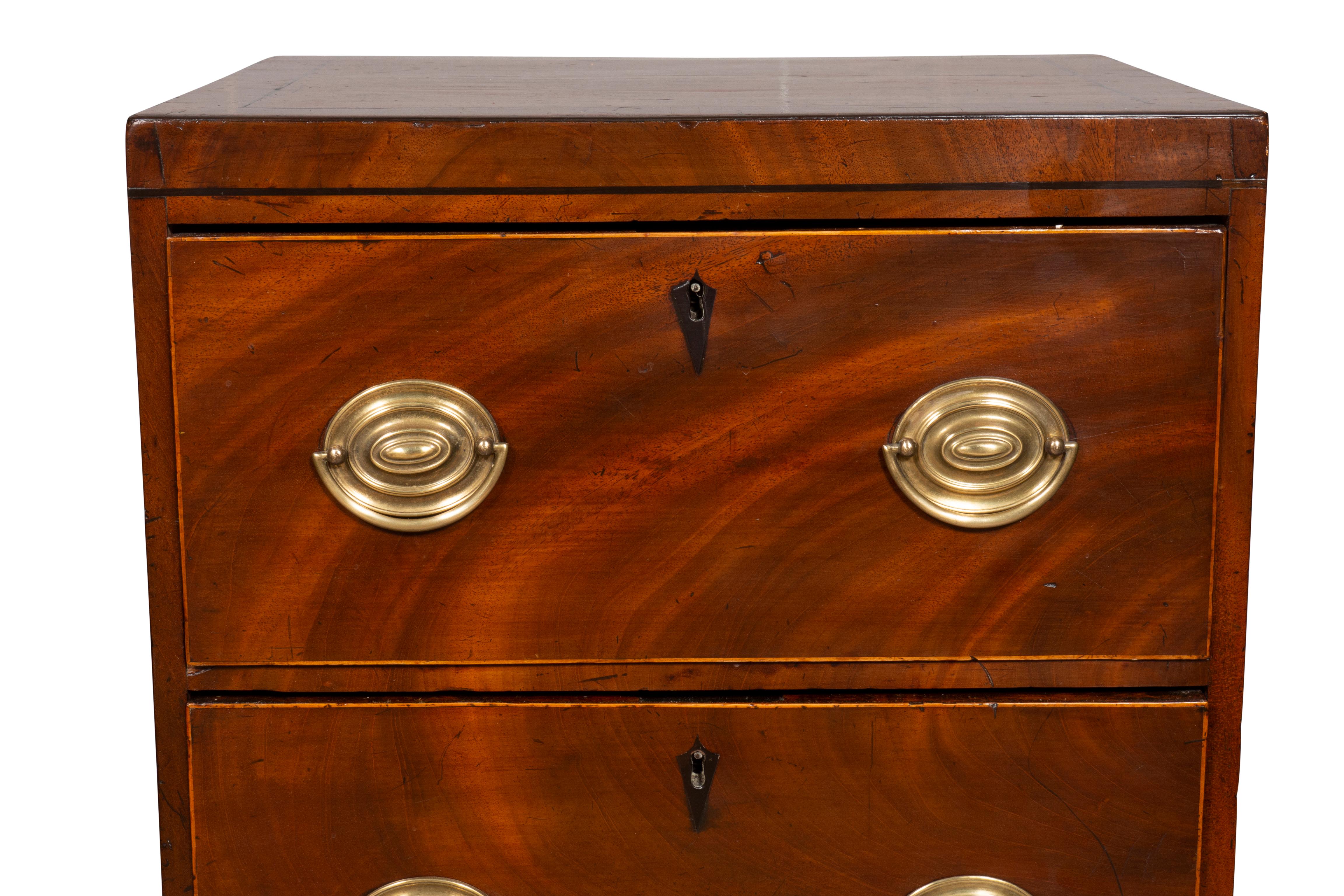 George III Mahogany Small Chest of Drawers For Sale 5