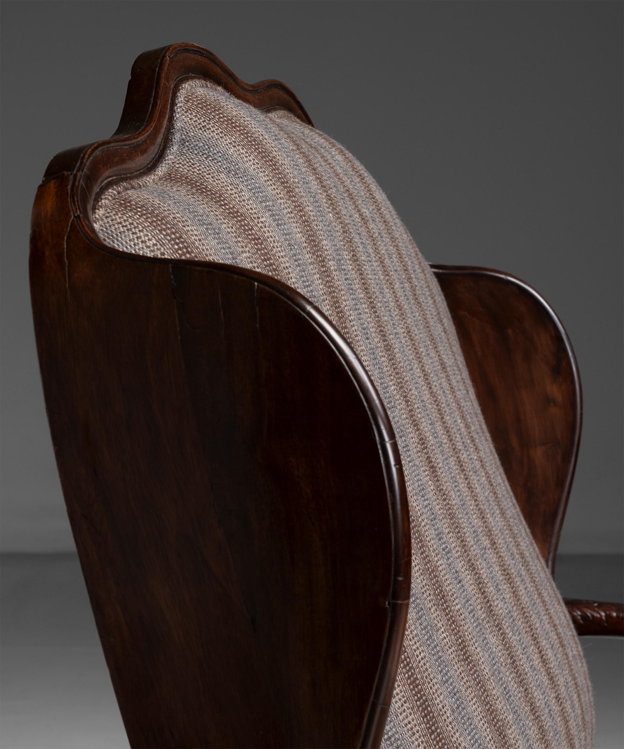 George III Mahogany Sofa, England circa 1750 2