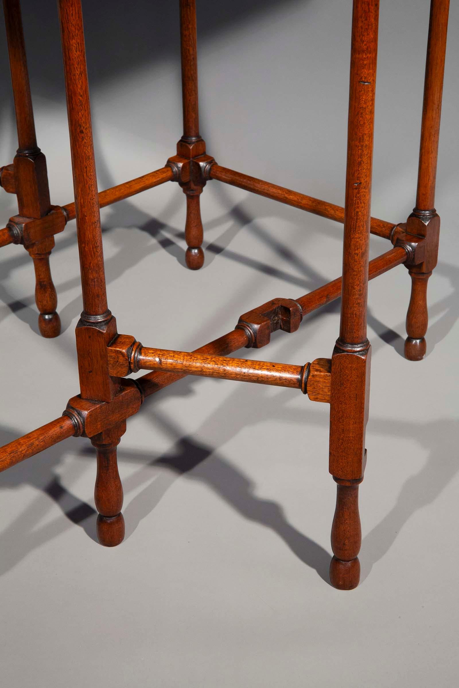 George III. Spinnenbein-Tisch aus dem 18. Jahrhundert, um 1780 (Holz) im Angebot