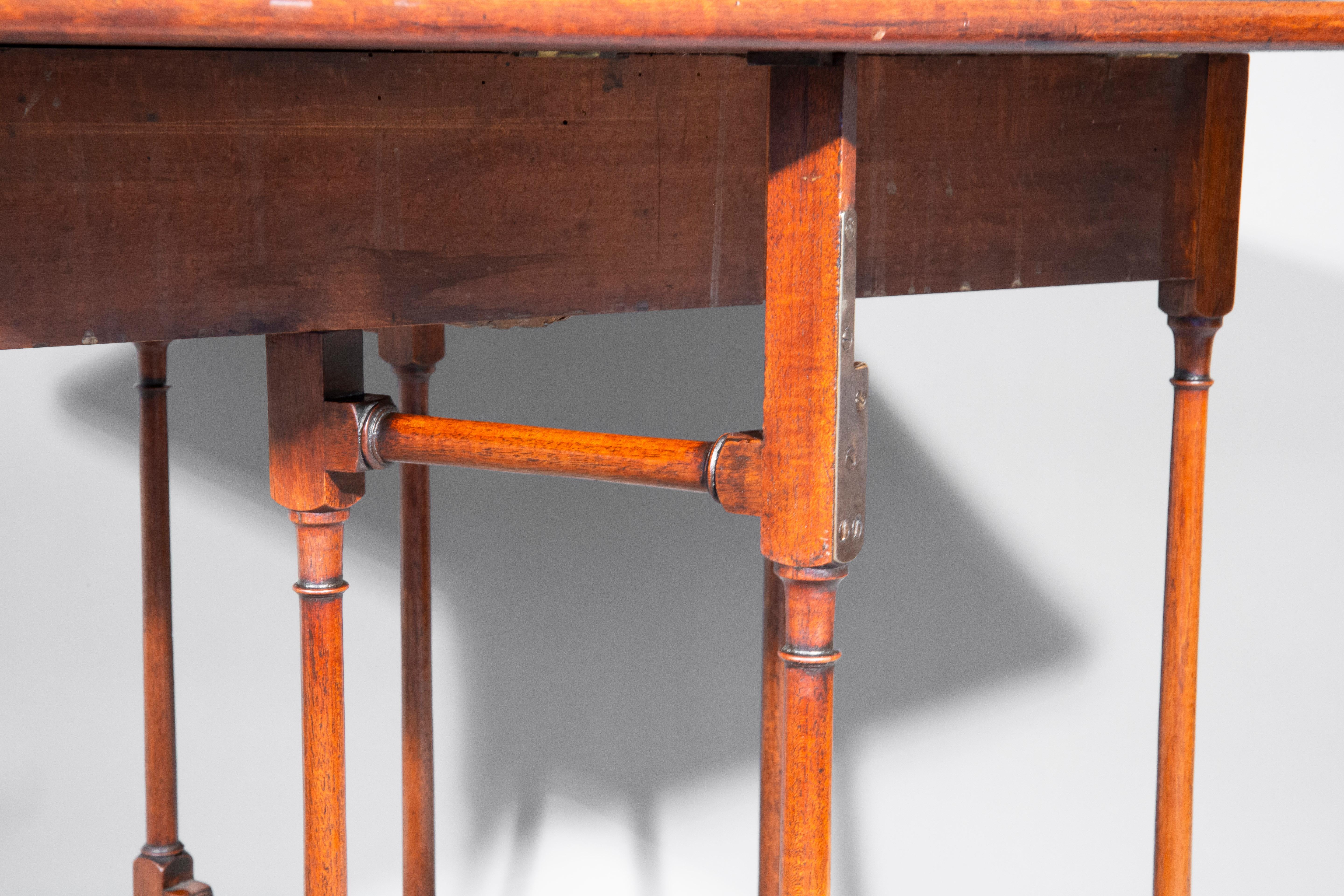 George III Mahogany Spider Leg Table For Sale 1