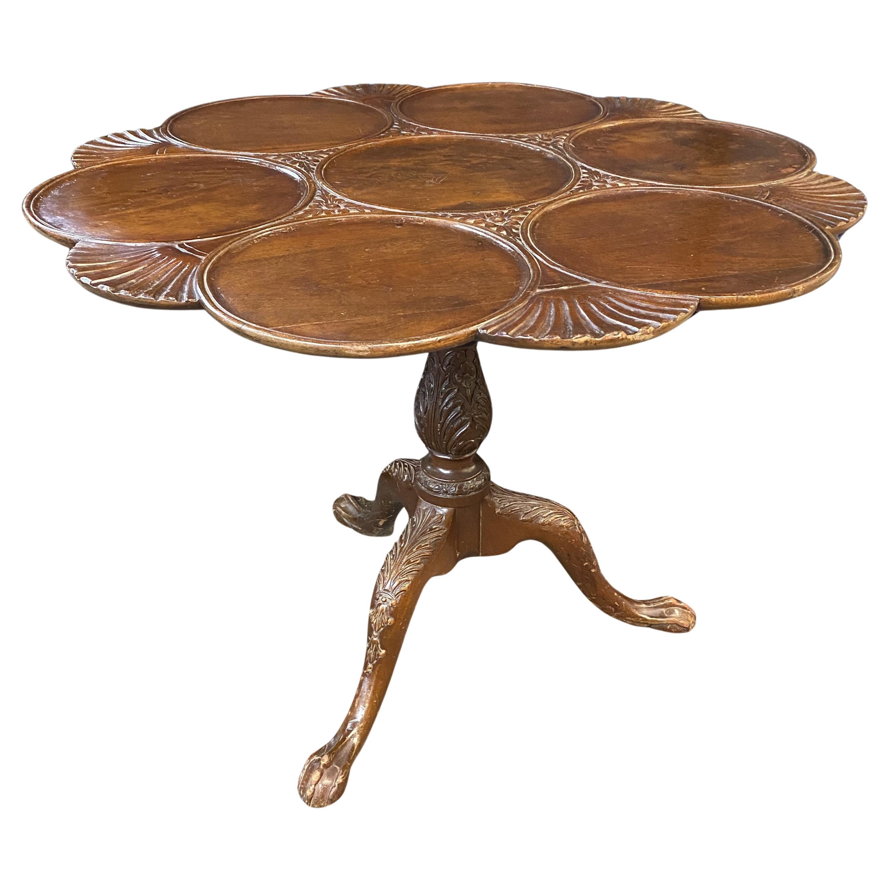 George III Mahogany Supper Table with Shell Carvings circa 1785 For Sale