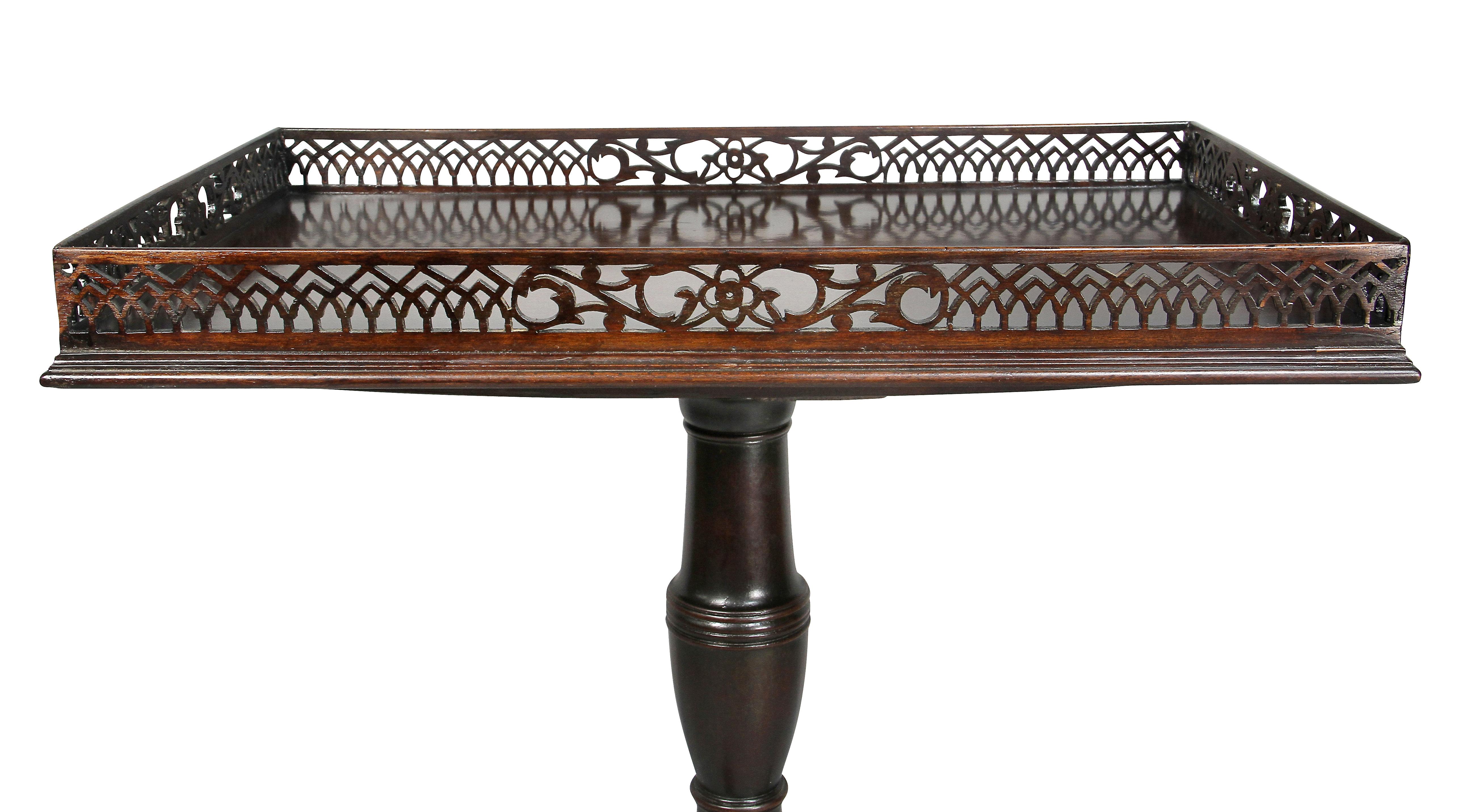 George III Mahogany Tea Table In Good Condition In Essex, MA