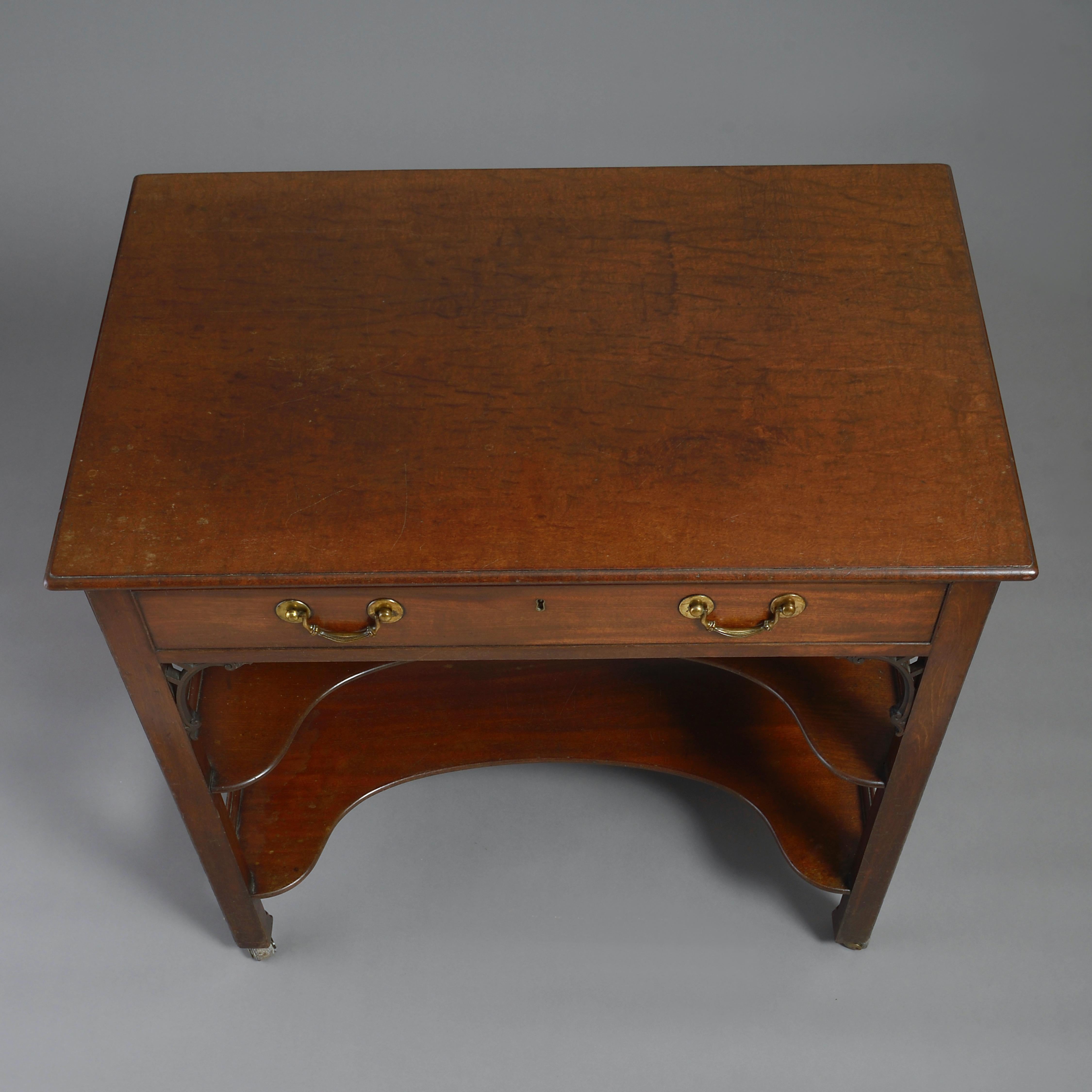 George III Mahogany Three-Tier Side Table For Sale 2
