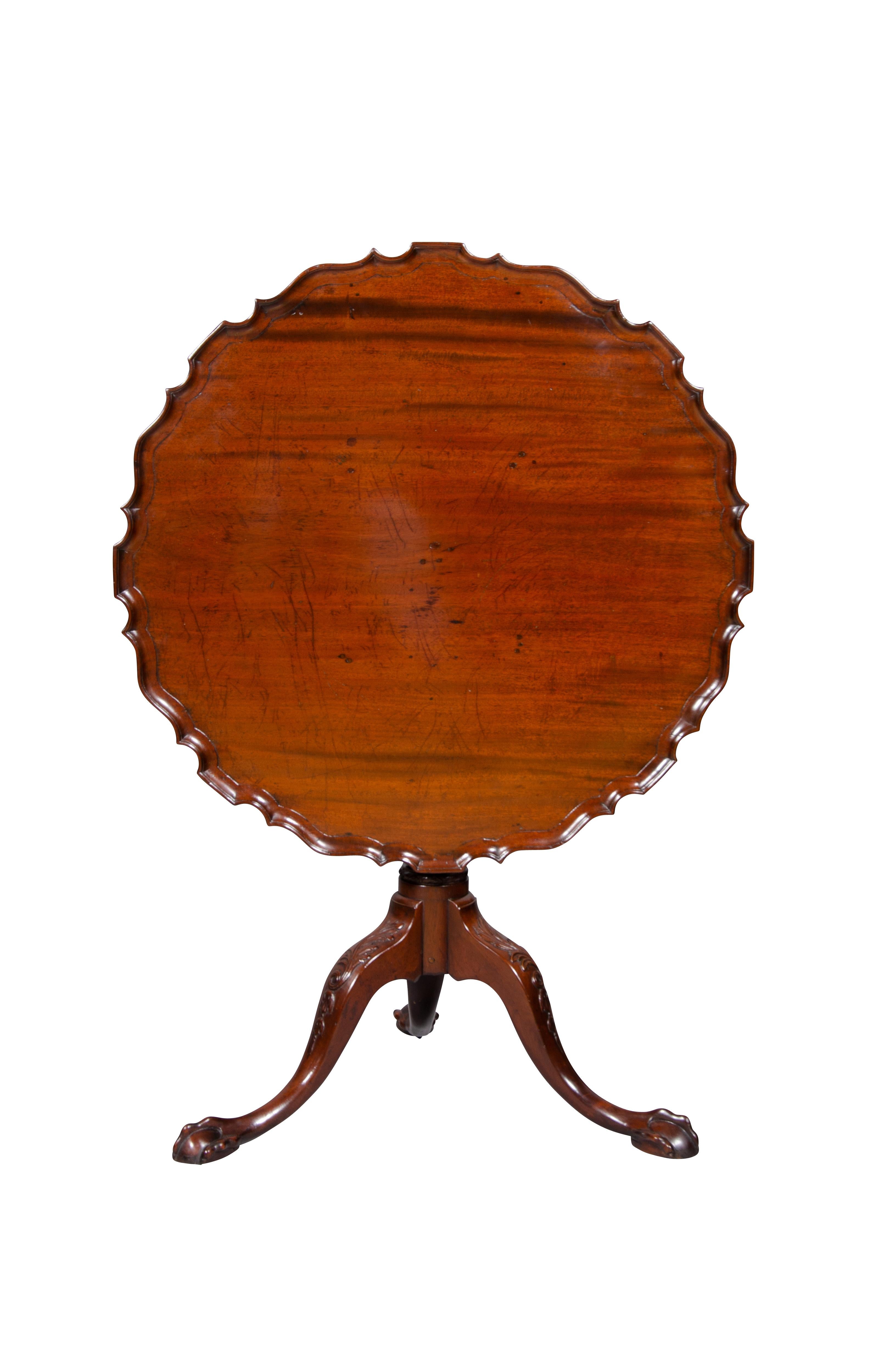 George III Mahogany Tilt Top Table In Good Condition For Sale In Essex, MA
