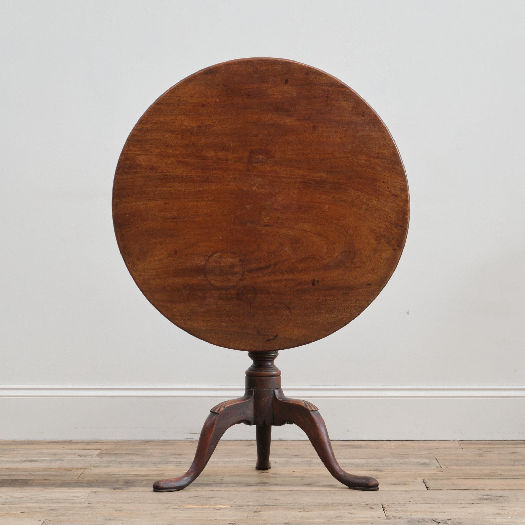Table à plateau basculant en acajou George III en vente 1
