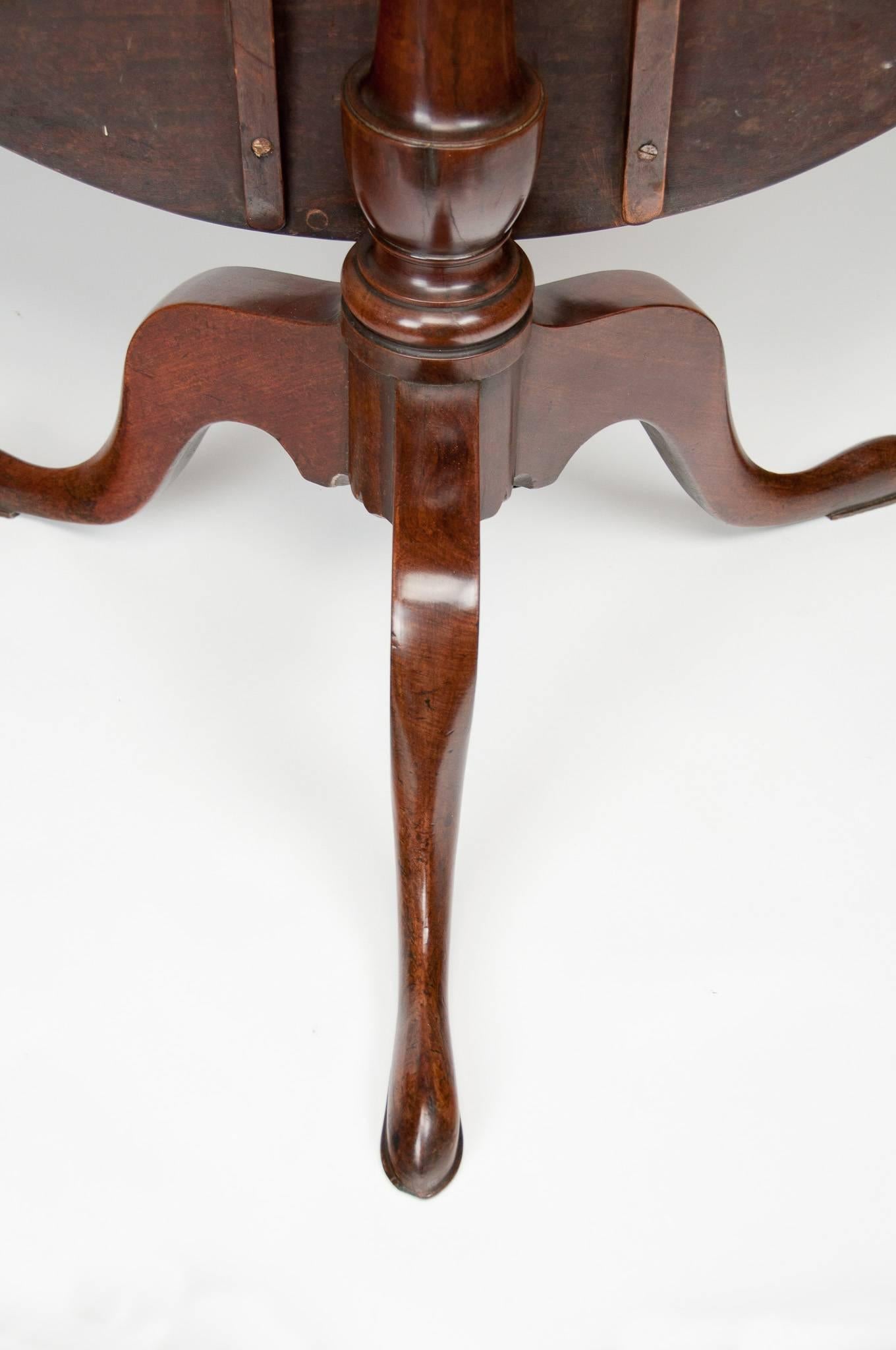 George III Mahogany Tripod Table of Large Proportions 11