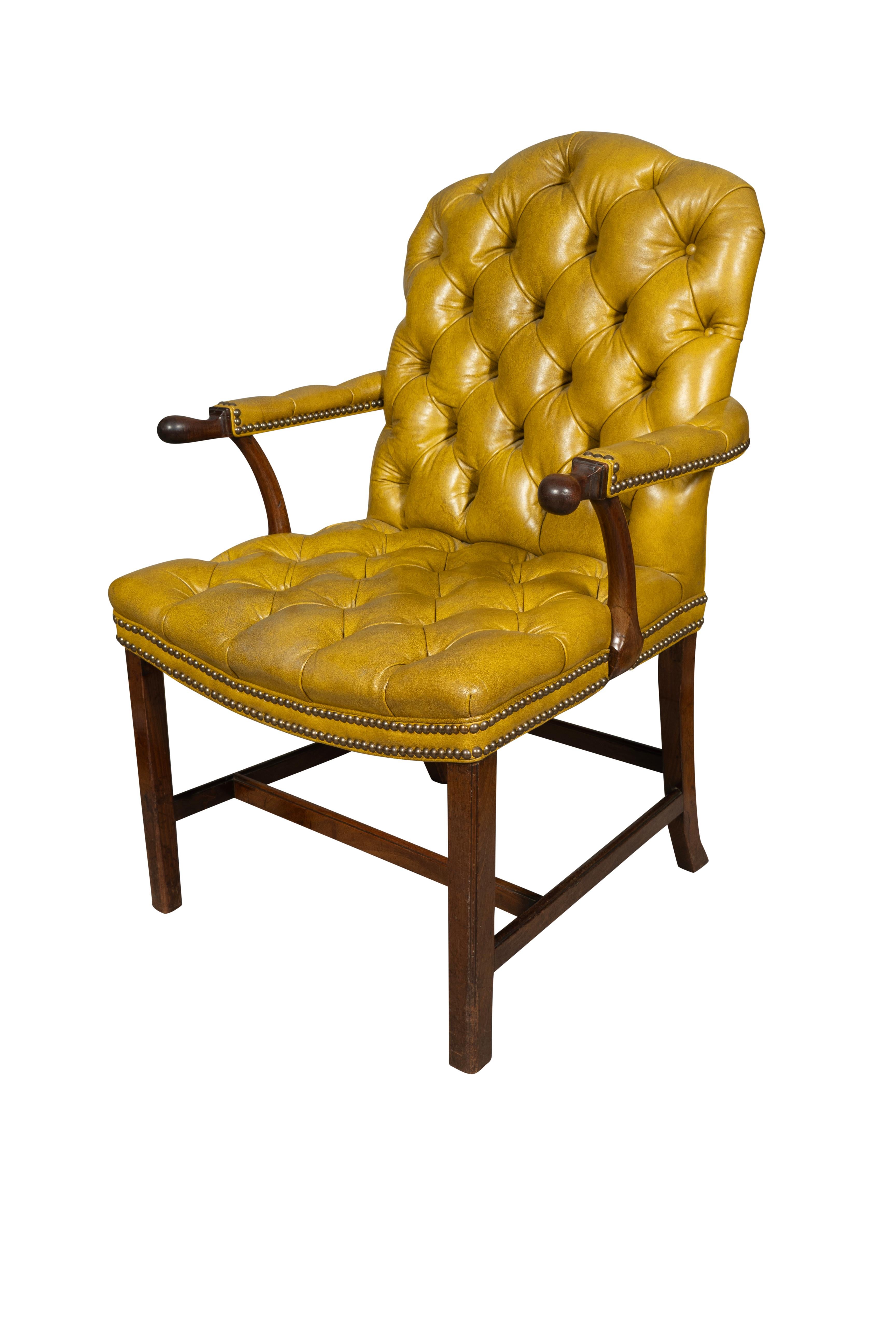 Sillón Jorge III de caoba y cuero acolchado Cuero en venta