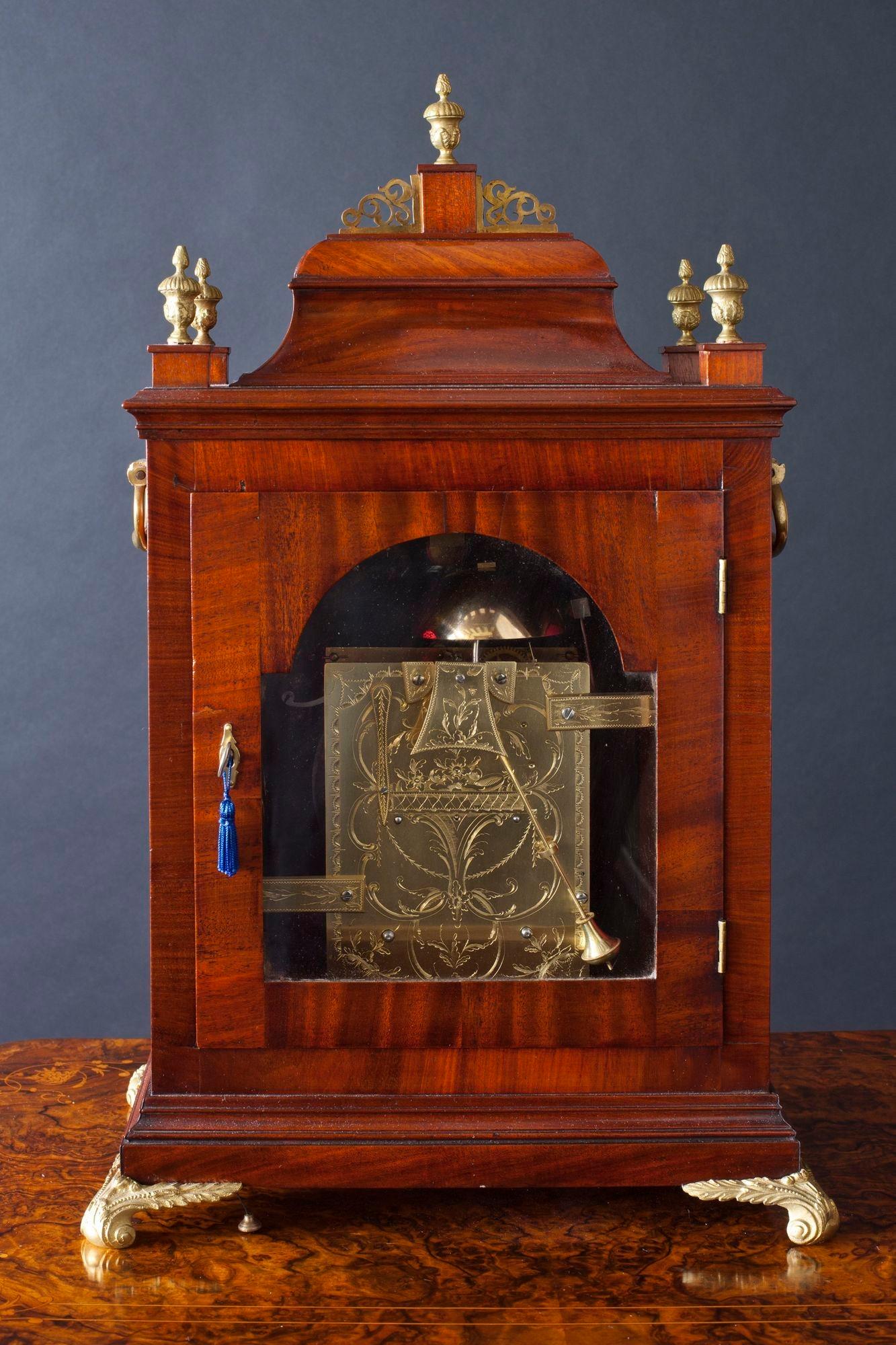 George III Mahogany Twin Fusee Verge Bracket Clock by Thomas Pace, London In Good Condition For Sale In Norwich, GB