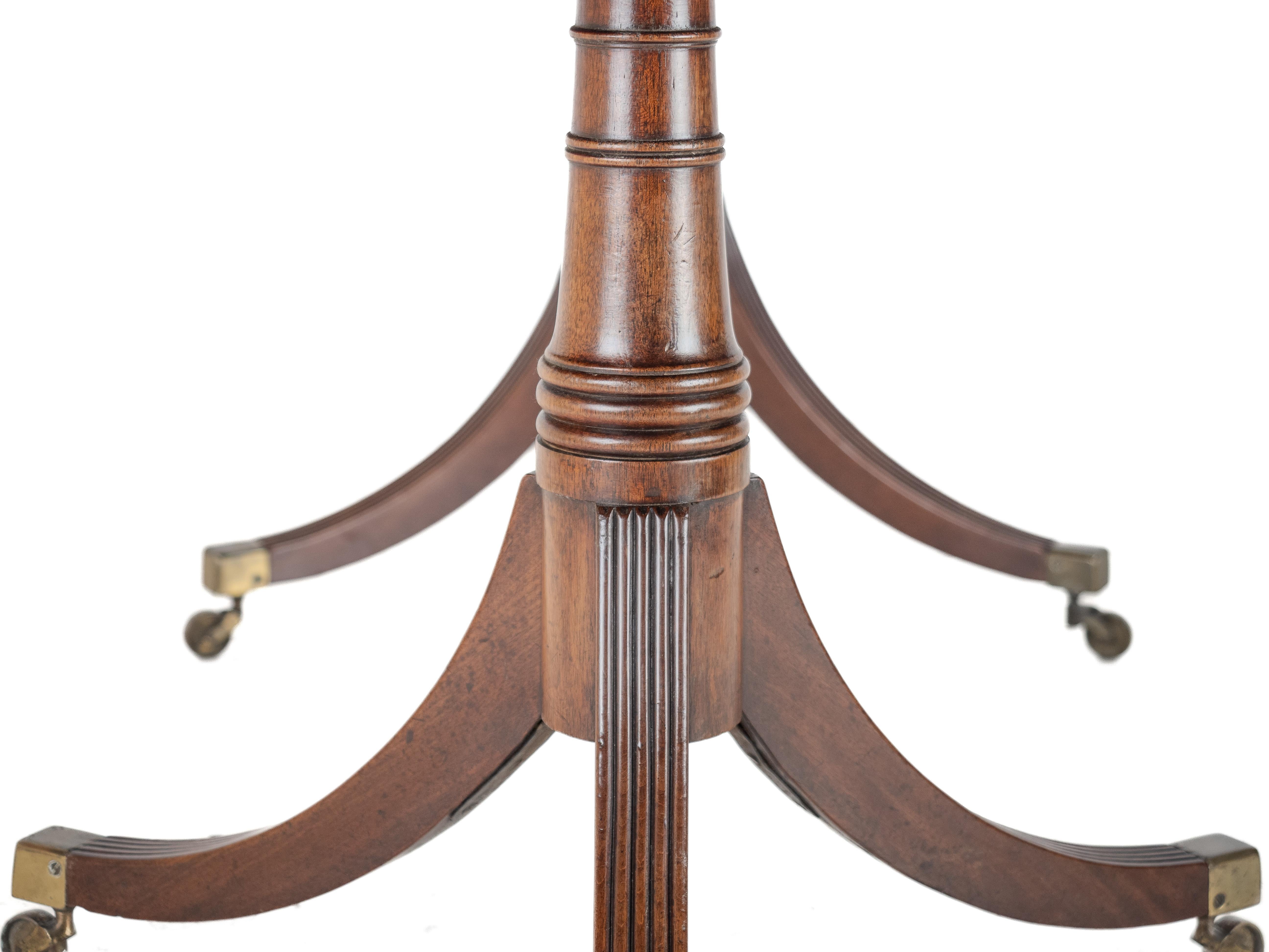 George III Mahogany Twin Pedestal Extending Dining Table, Late c.18th, Georgian For Sale 10