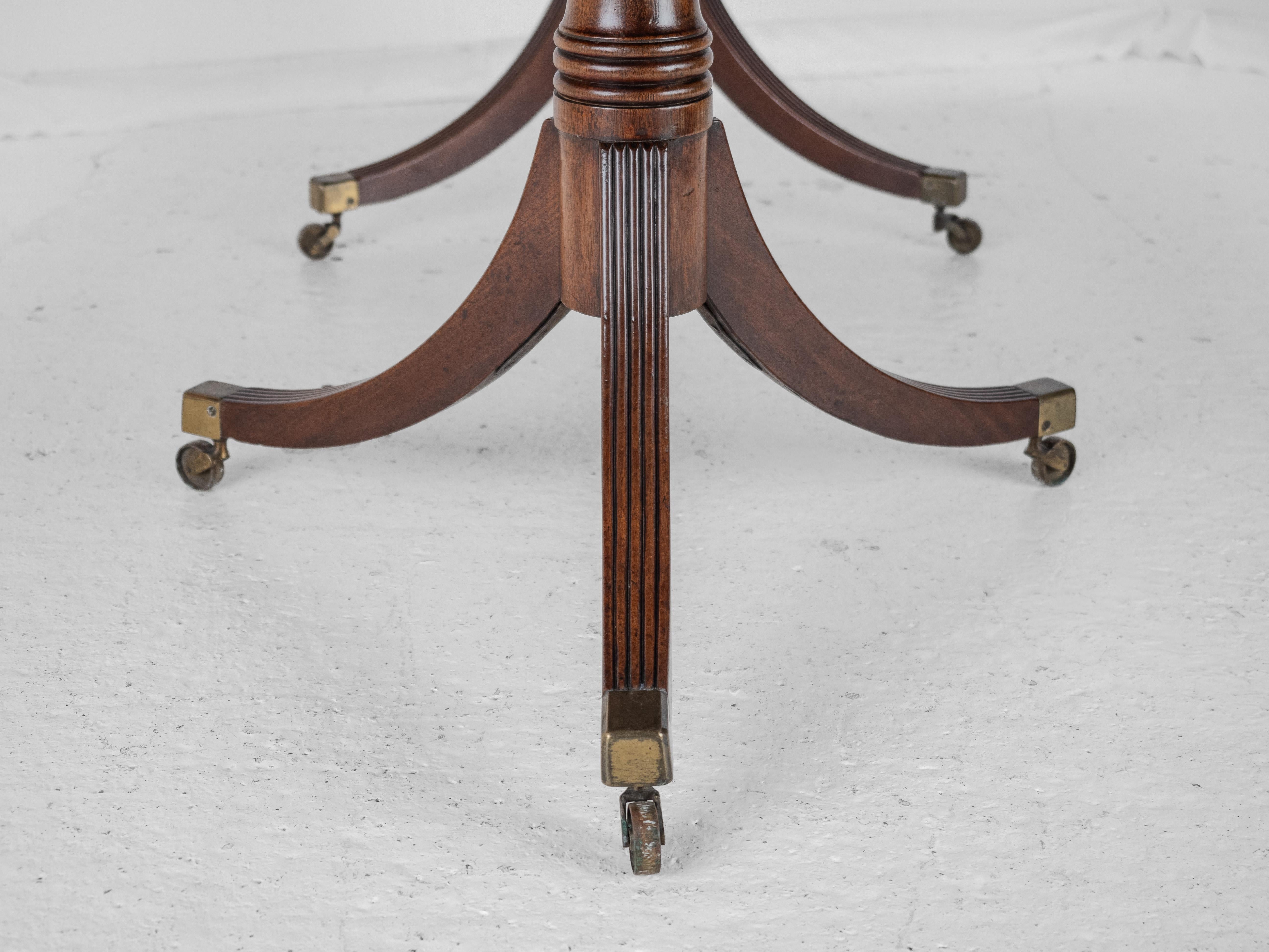 George III Mahogany Twin Pedestal Extending Dining Table, Late c.18th, Georgian For Sale 13