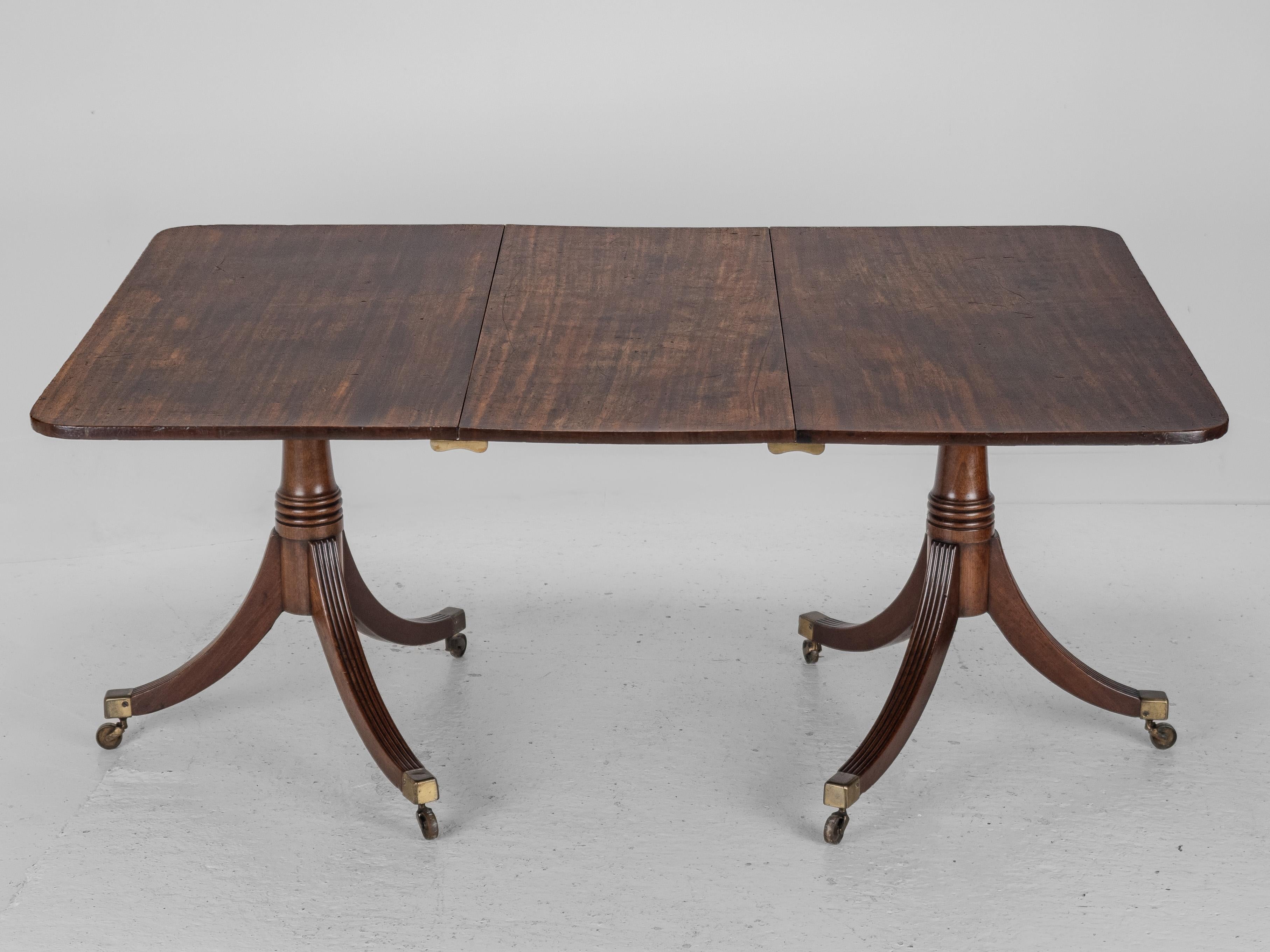 18th Century George III Mahogany Twin Pedestal Extending Dining Table, Late c.18th, Georgian For Sale