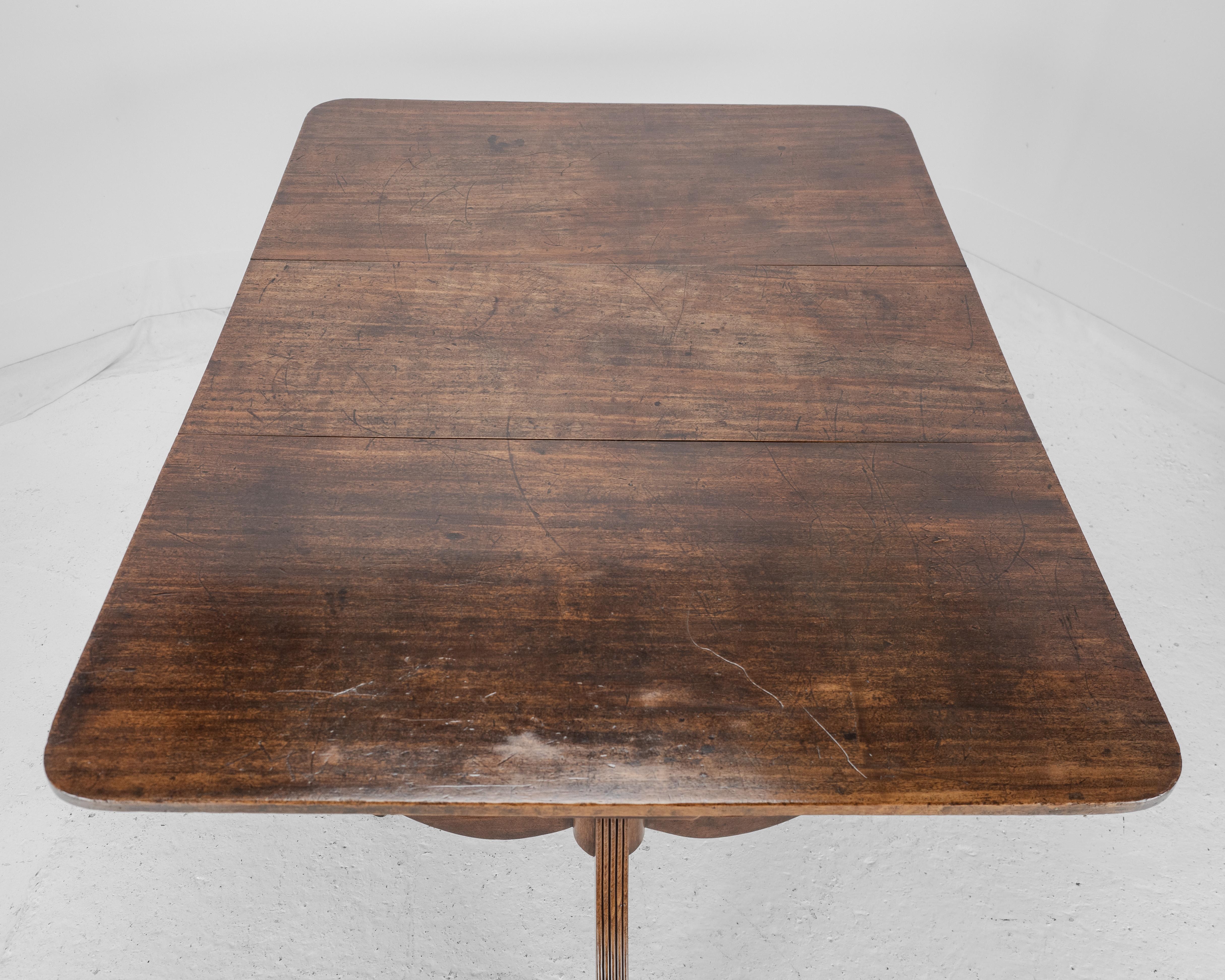 George III Mahogany Twin Pedestal Extending Dining Table, Late c.18th, Georgian For Sale 3