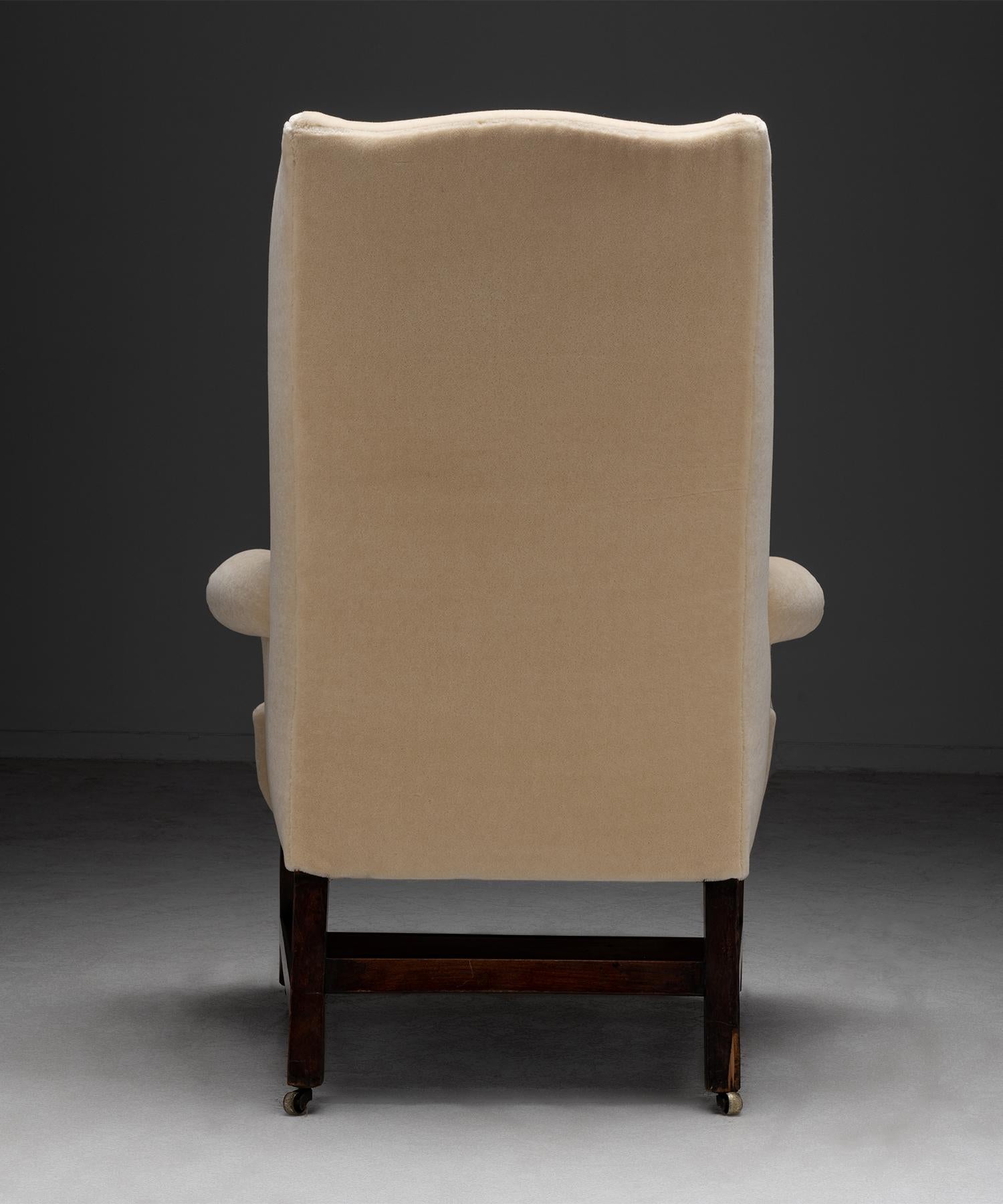 English George III Mahogany Wing Chair in Teddy Mohair from Pierre Frey