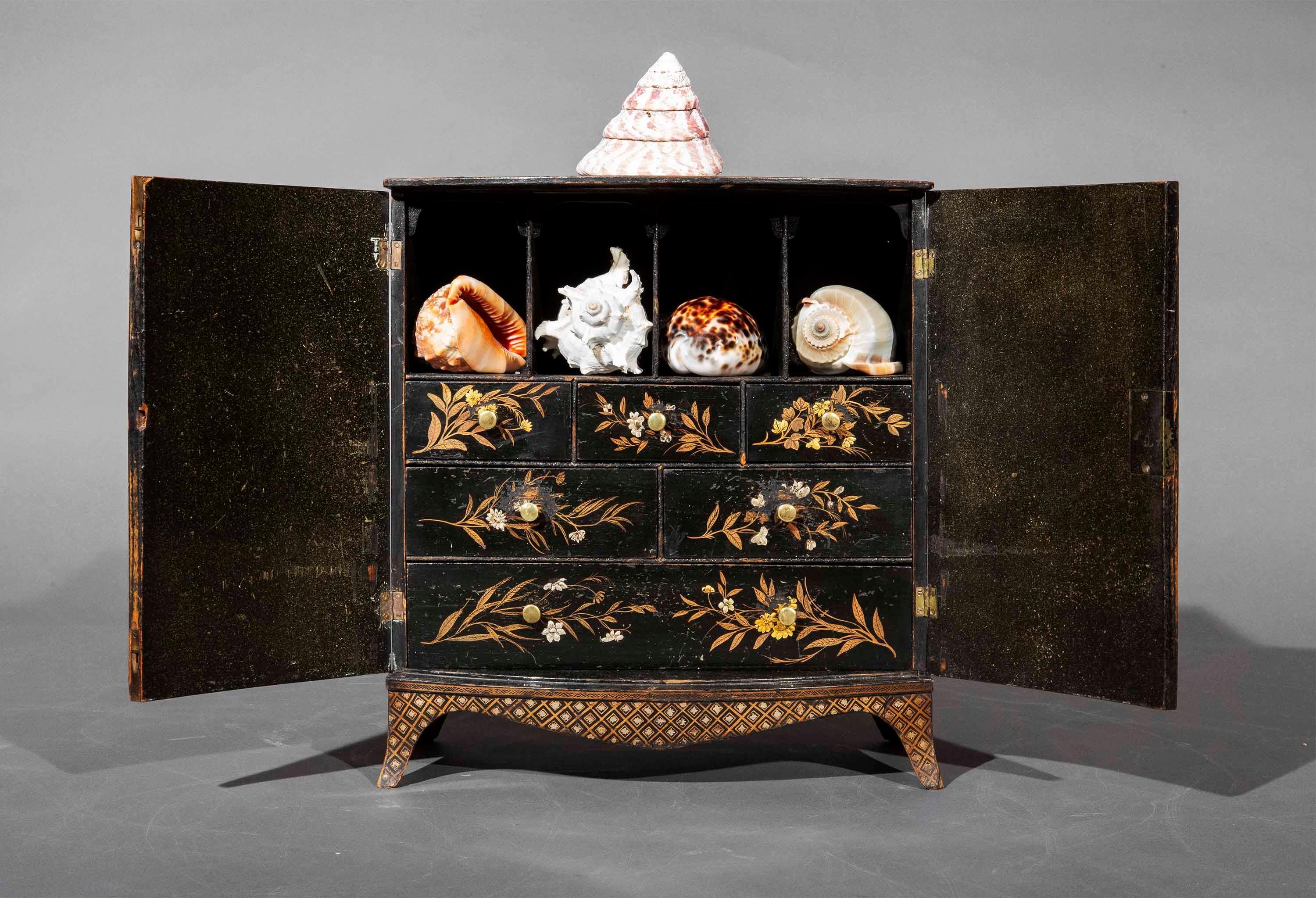 18th Century George III Japanned Table Cabinet For Sale 7
