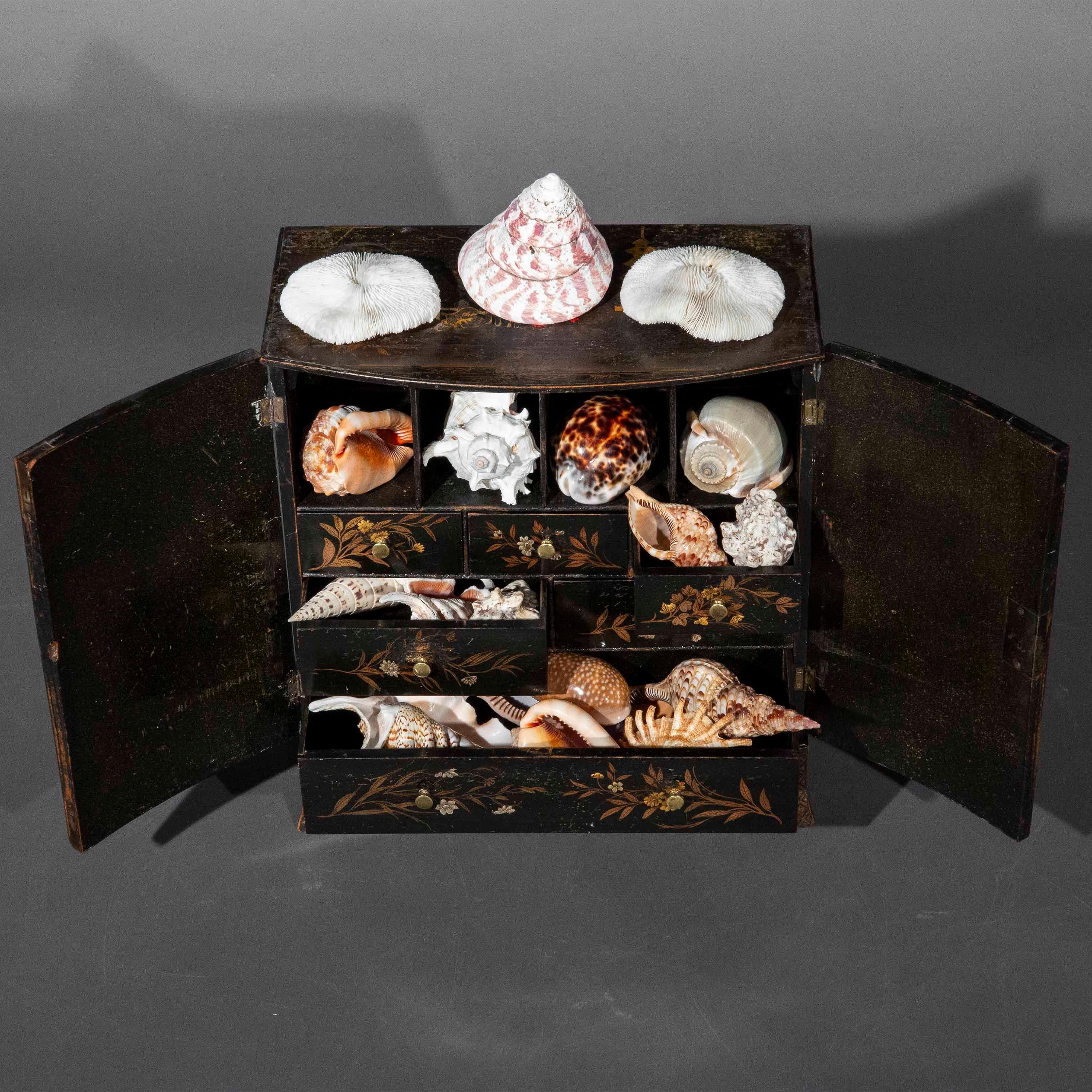 18th Century George III Japanned Table Cabinet For Sale 9