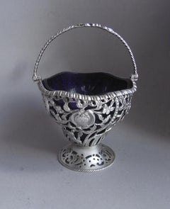 Secchiello per panna naturalistico di George III realizzato a Londra da Thomas Pitts I, 1771