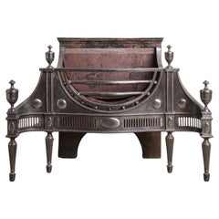 Neoklassizistischer Feuerkorb aus Gusseisen, Schmiedeeisen und poliertem Stahl im George-III-Stil, um 1770