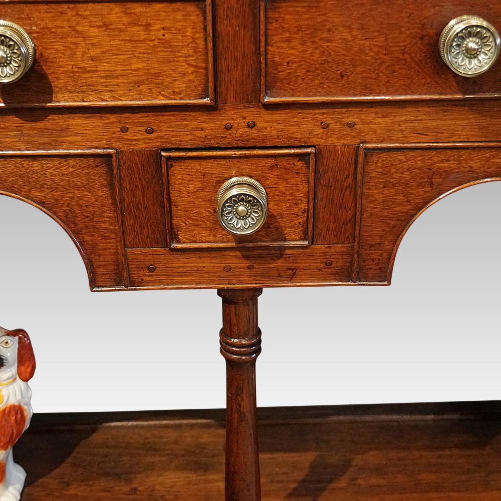 George III Oak Carnarvon Dresser In Good Condition In Salisbury, GB