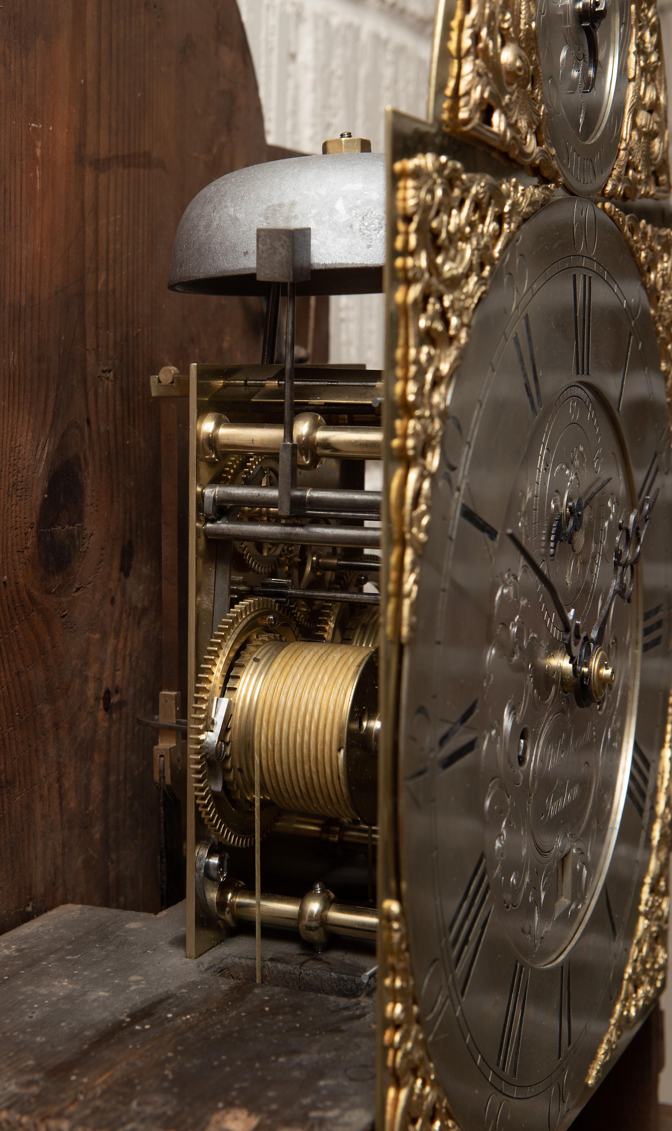 George III Eichenholzgehäuse Standuhr von Philip Avenell:: Farnham (Spätes 18. Jahrhundert) im Angebot