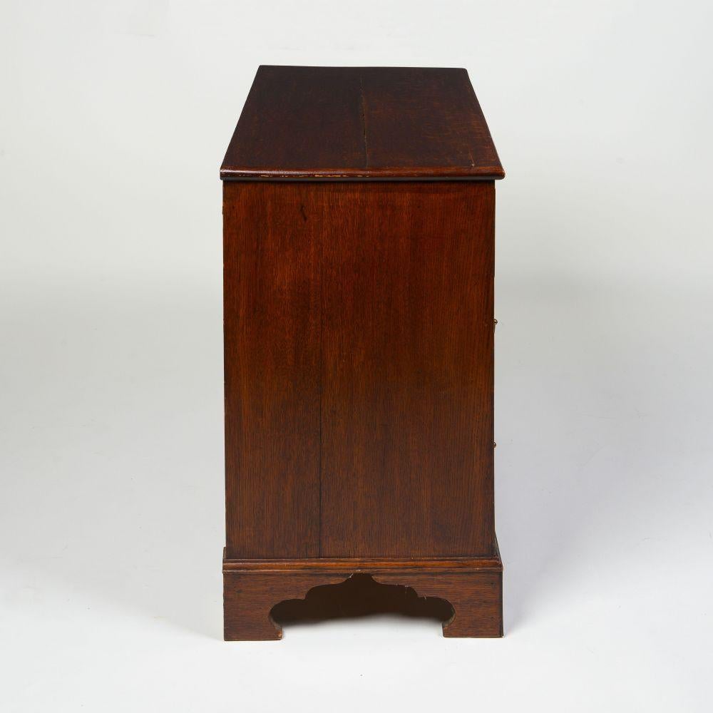 English George III Oak Chest of Drawers For Sale