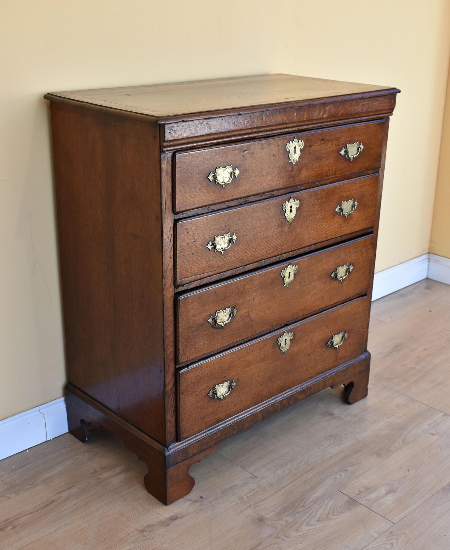 George III Oak Chest of Drawers In Excellent Condition In Chelmsford, Essex