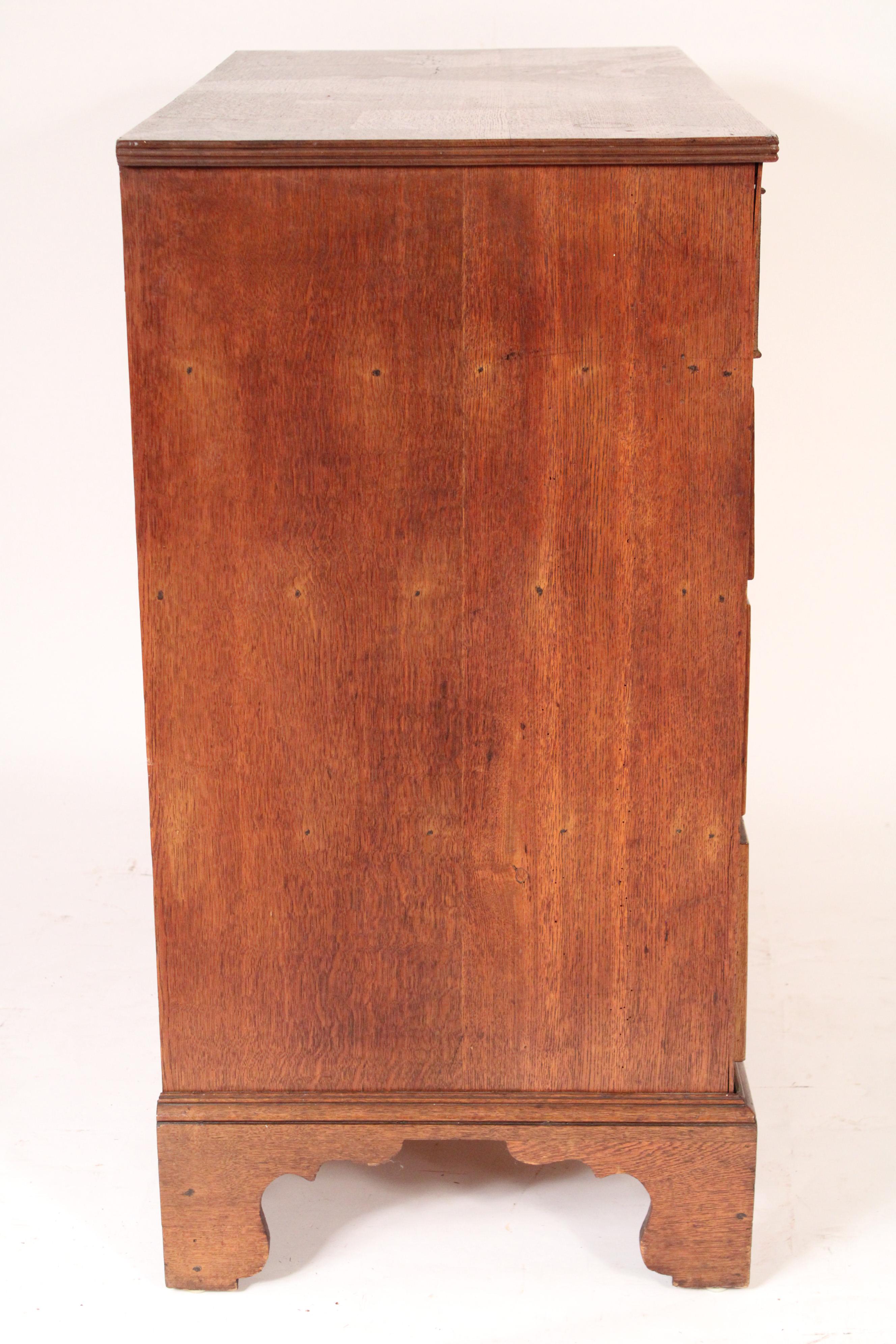 George III Oak Chest of Drawers In Good Condition In Laguna Beach, CA