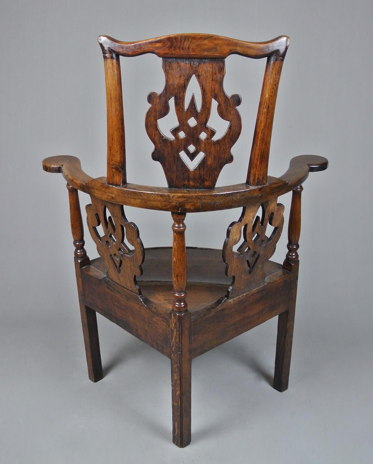 George III Oak Country Corner Chair with Excellent Colour, circa 1770 3