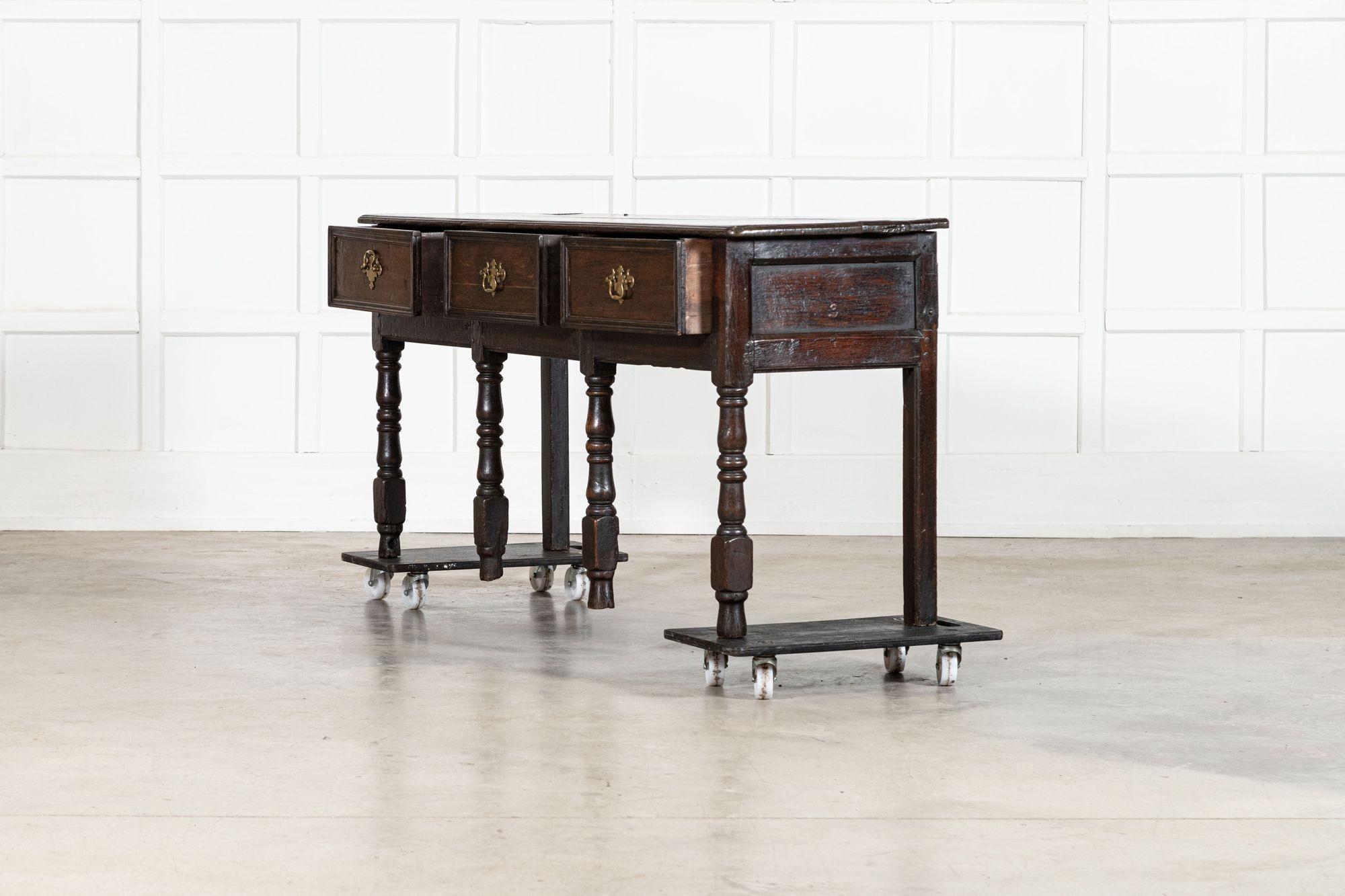 George III Eiche Kommode Basis (Eichenholz) im Angebot