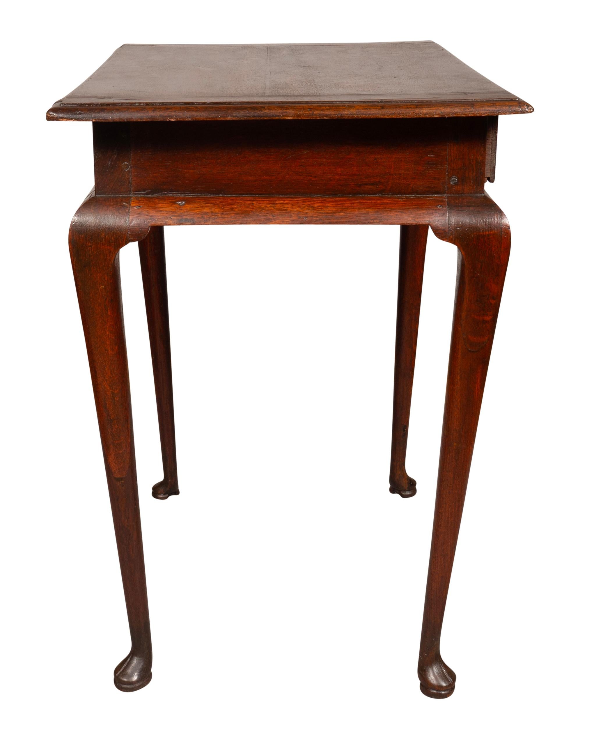 George III Oak Side Table In Good Condition For Sale In Essex, MA