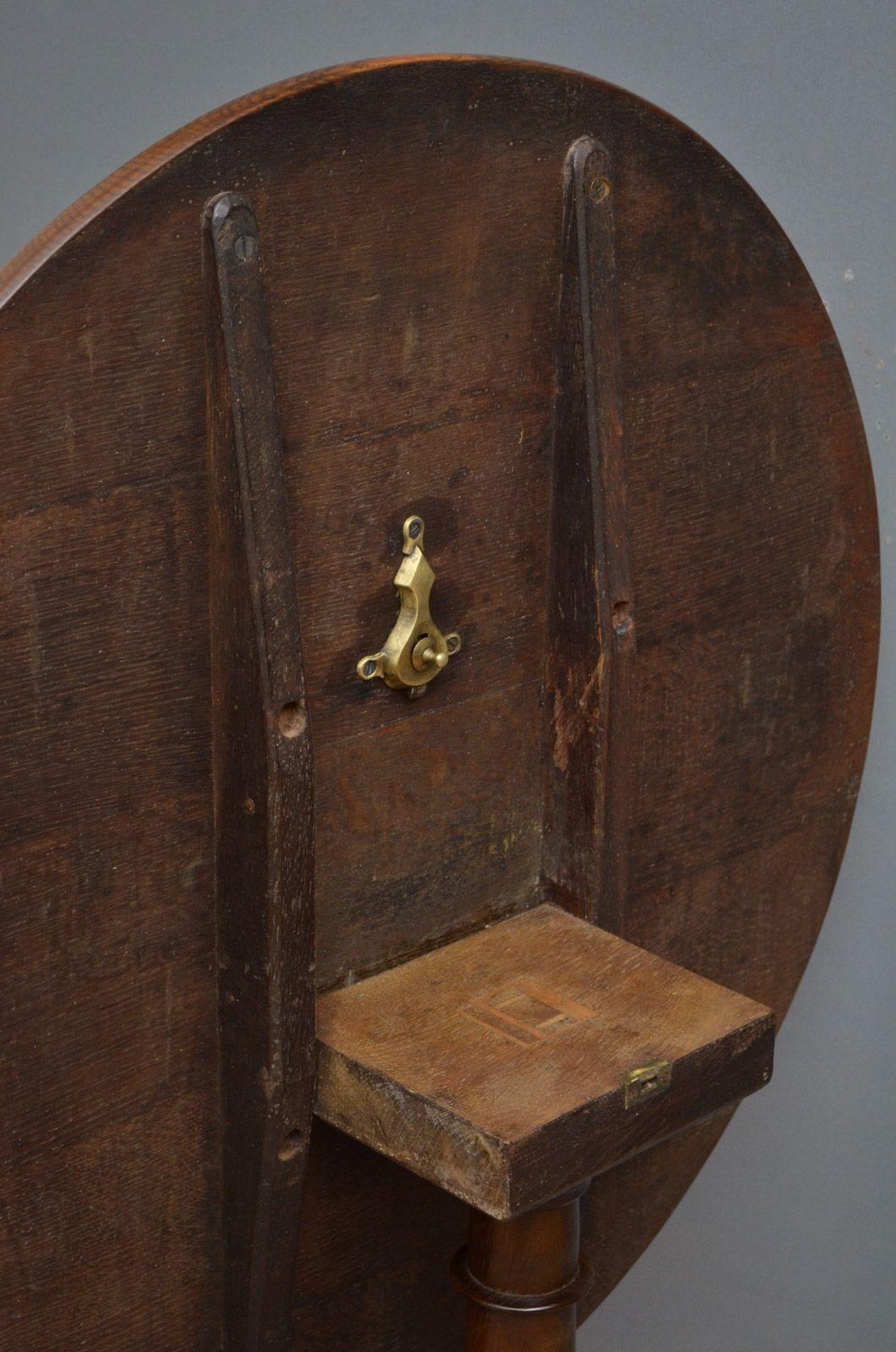 Fin du XVIIIe siècle Table à plateau basculant en Oak George III en vente