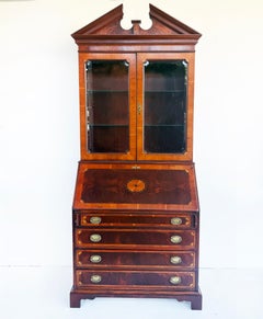 Libreria in mogano in stile George III o George Hepplewhite con arco a piedistallo