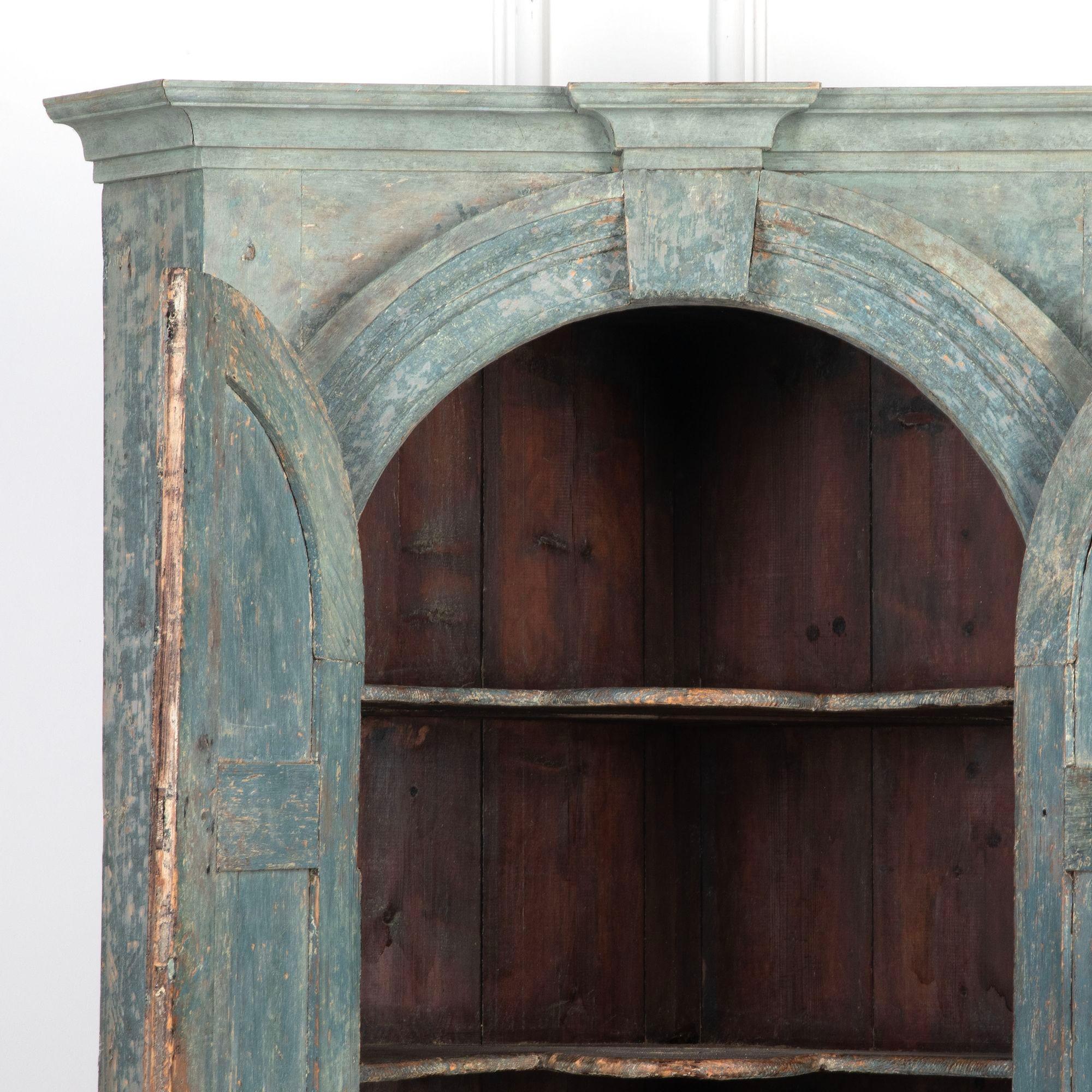Country George III Original Pine Painted Floor Standing Cupboard (armoire sur pied en pin peint) en vente
