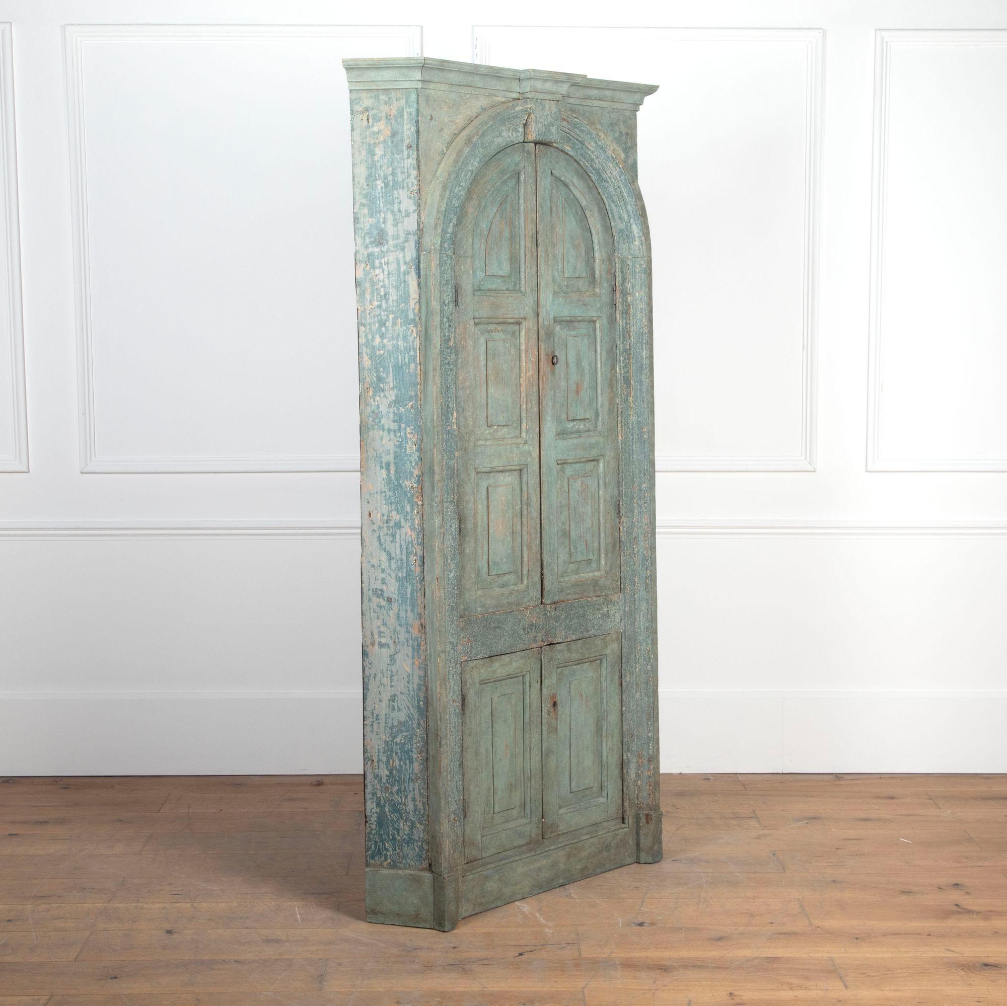 George III Original Painted Pine Floor Standing Cupboard In Good Condition For Sale In Gloucestershire, GB