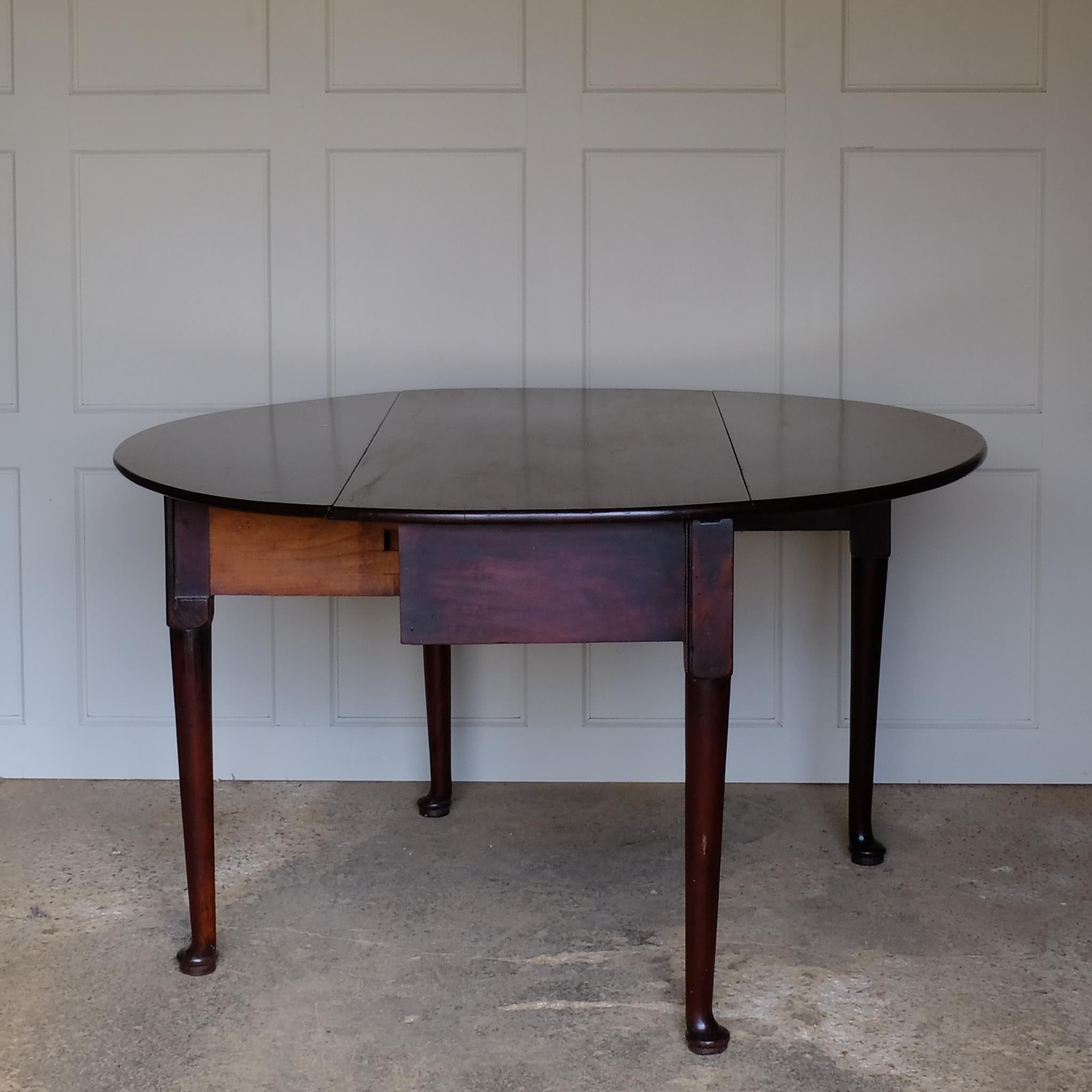 Polished George III Oval Drop Leaf Table For Sale