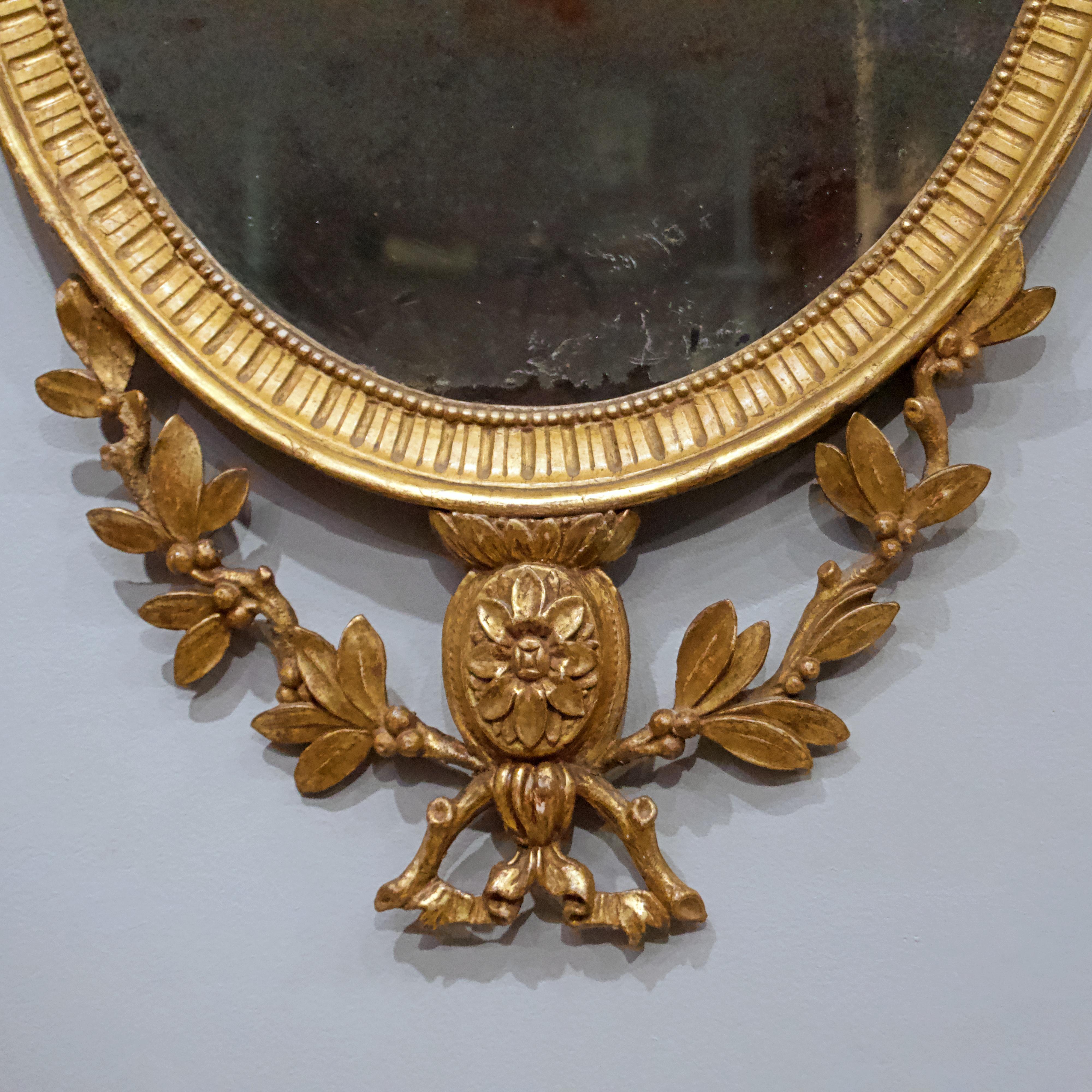 George III Oval Giltwood Mirror, 18th Century In Good Condition For Sale In New York, NY