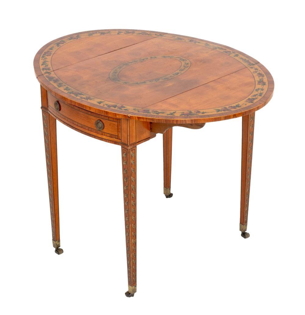 Peint George III Painted Satinwood Pembroke Table en vente