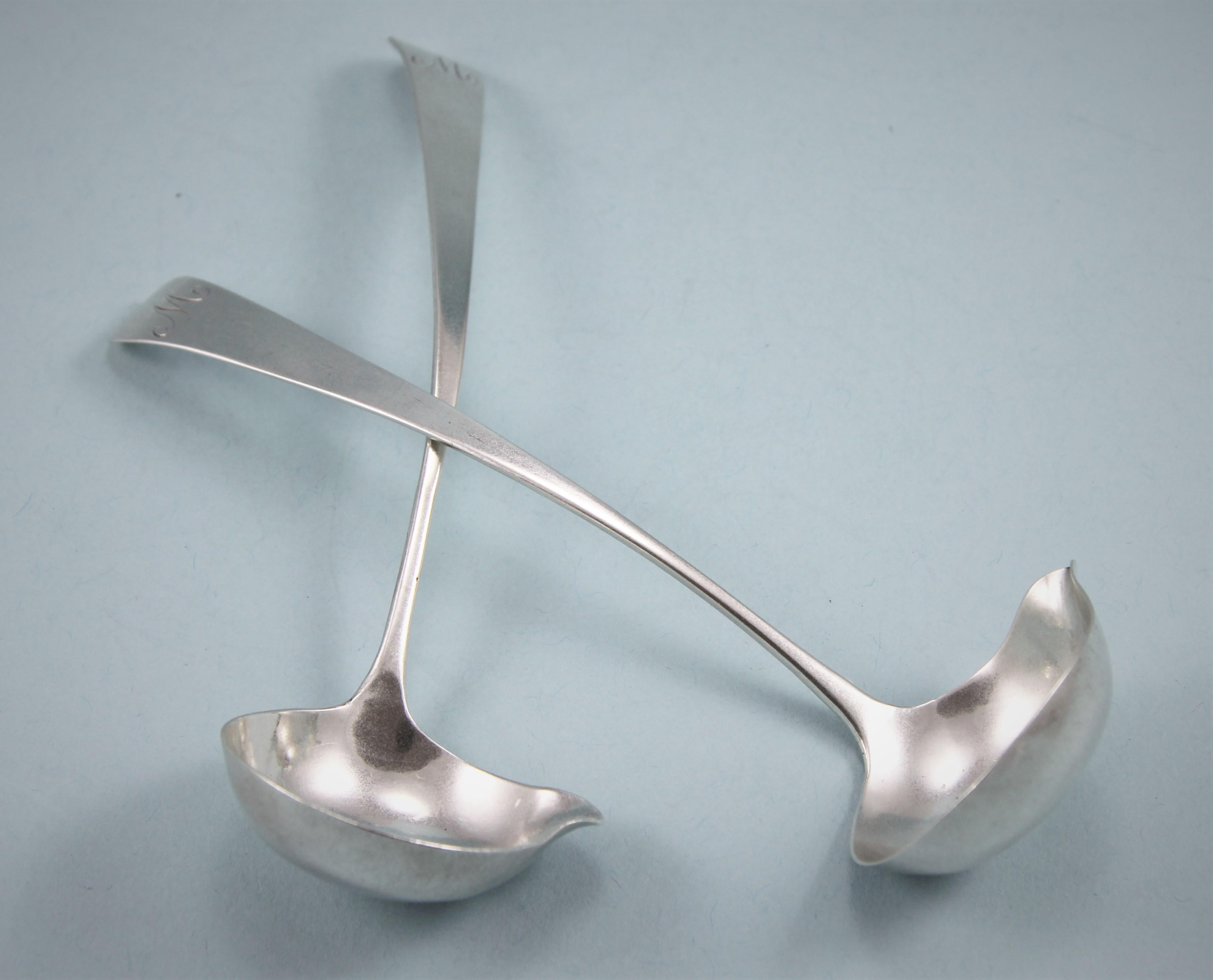 Early 19th Century George III Pair of Sterling Silver Scottish Lipped Ladles, Edinburgh, circa 1810 For Sale