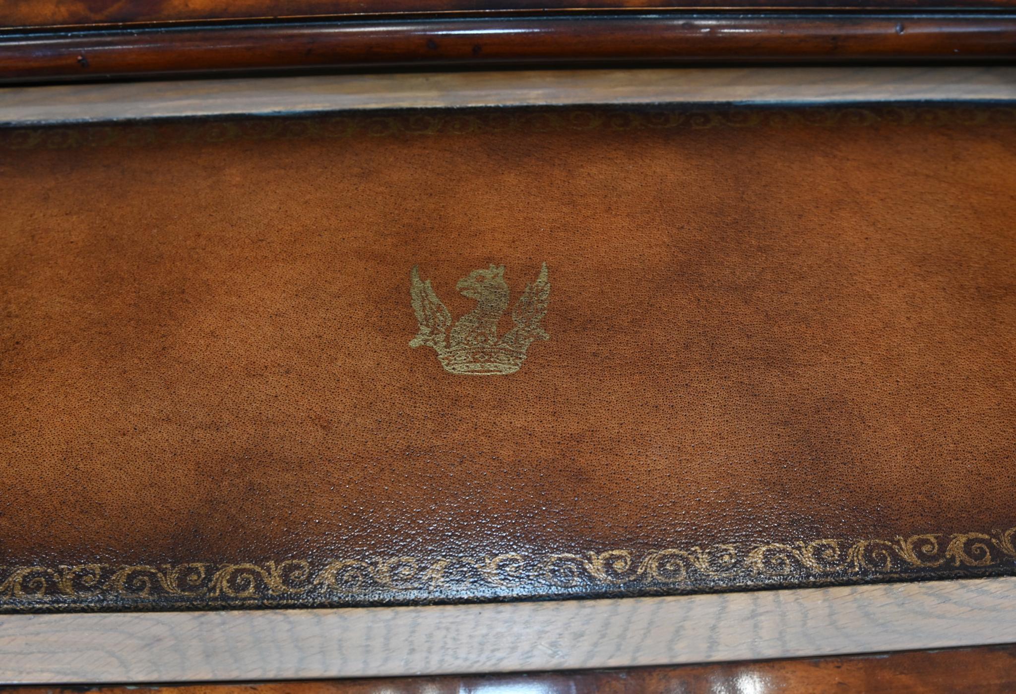 Legno George III Partners Desk Serpentine Althorp House in vendita