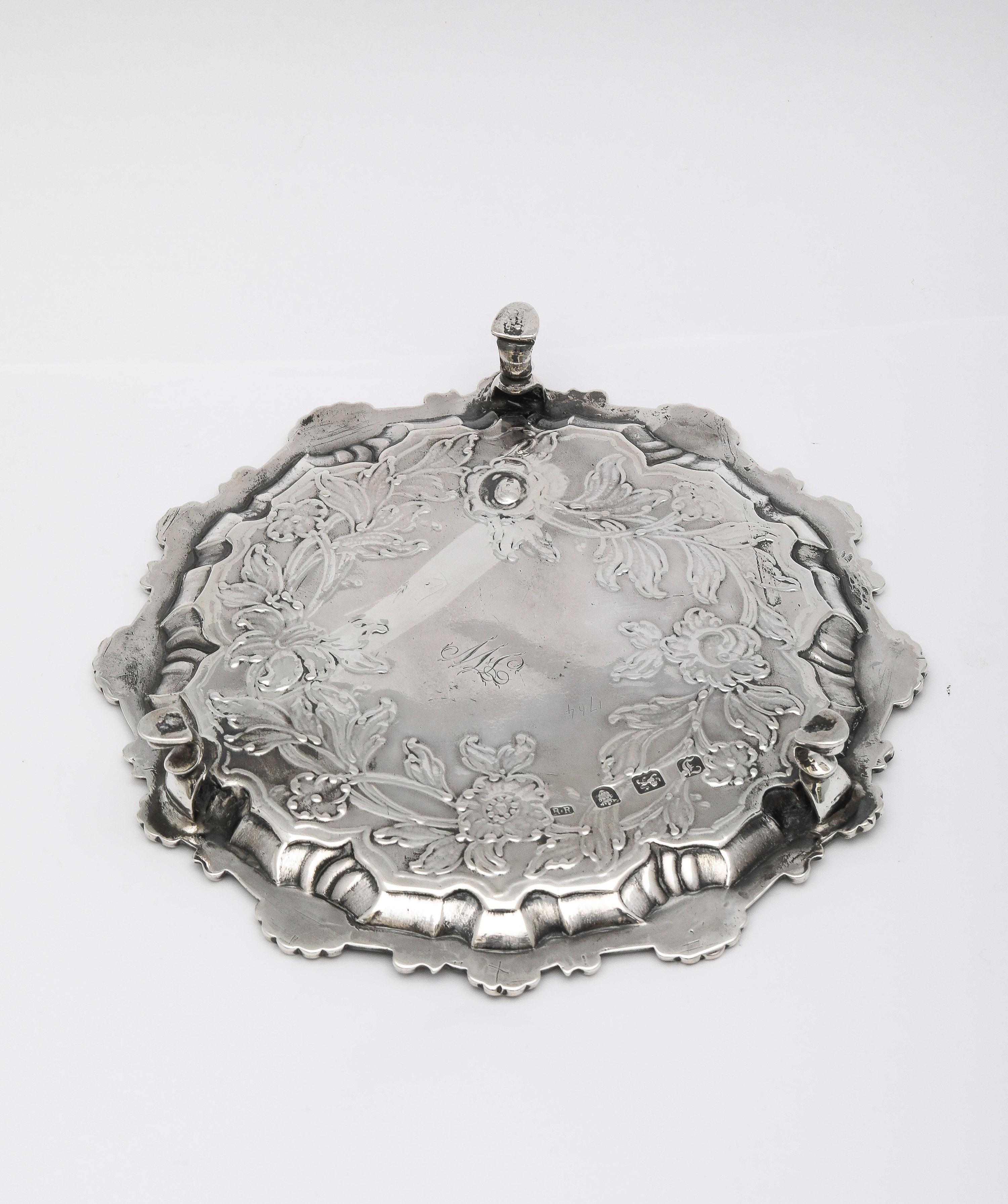 George III Period (1764) Footed Sterling Silver Salver/Tray For Sale 7