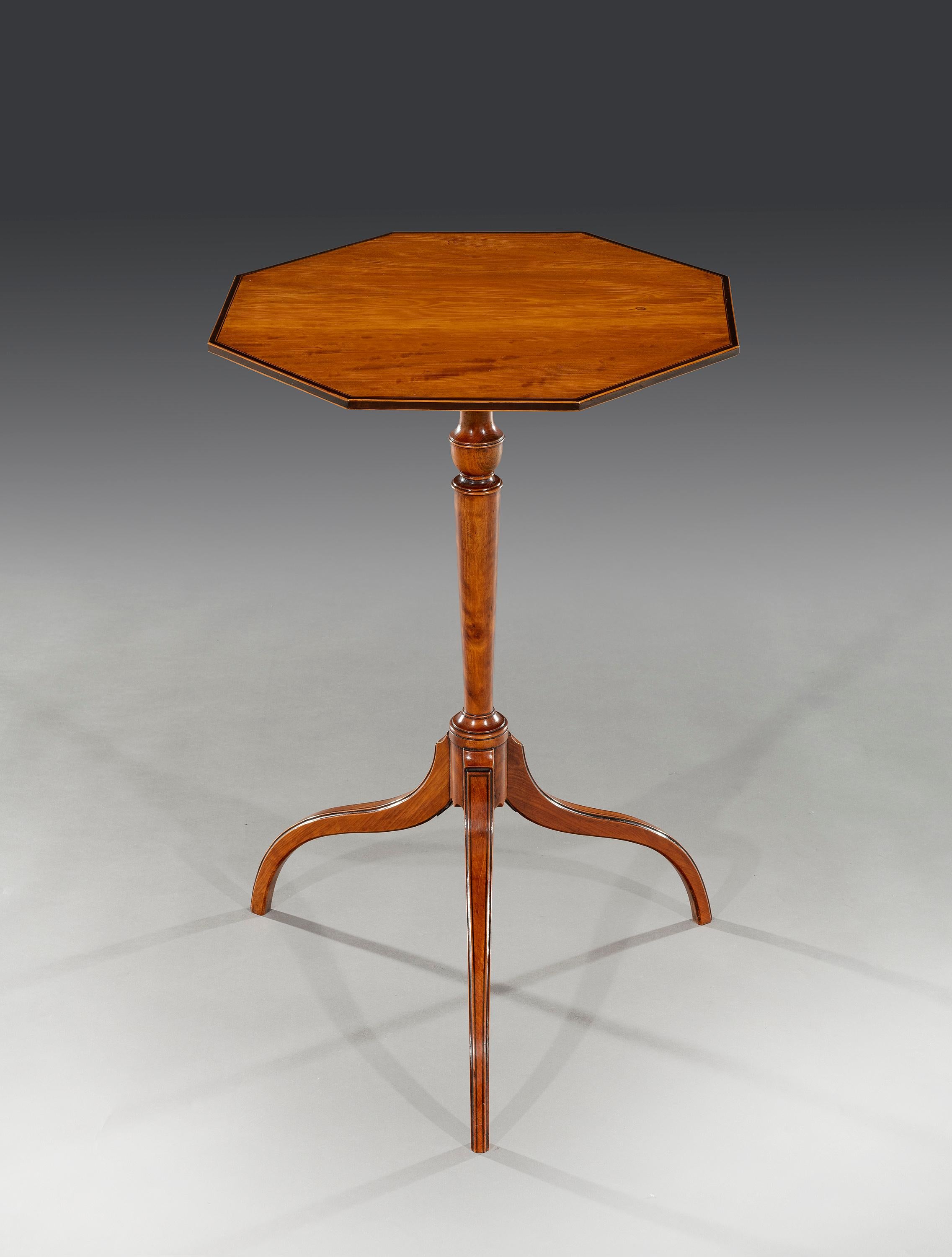 George III Period 18th Century Satinwood Octagonal Tilt-Top Occasional Table In Good Condition For Sale In Bradford on Avon, GB