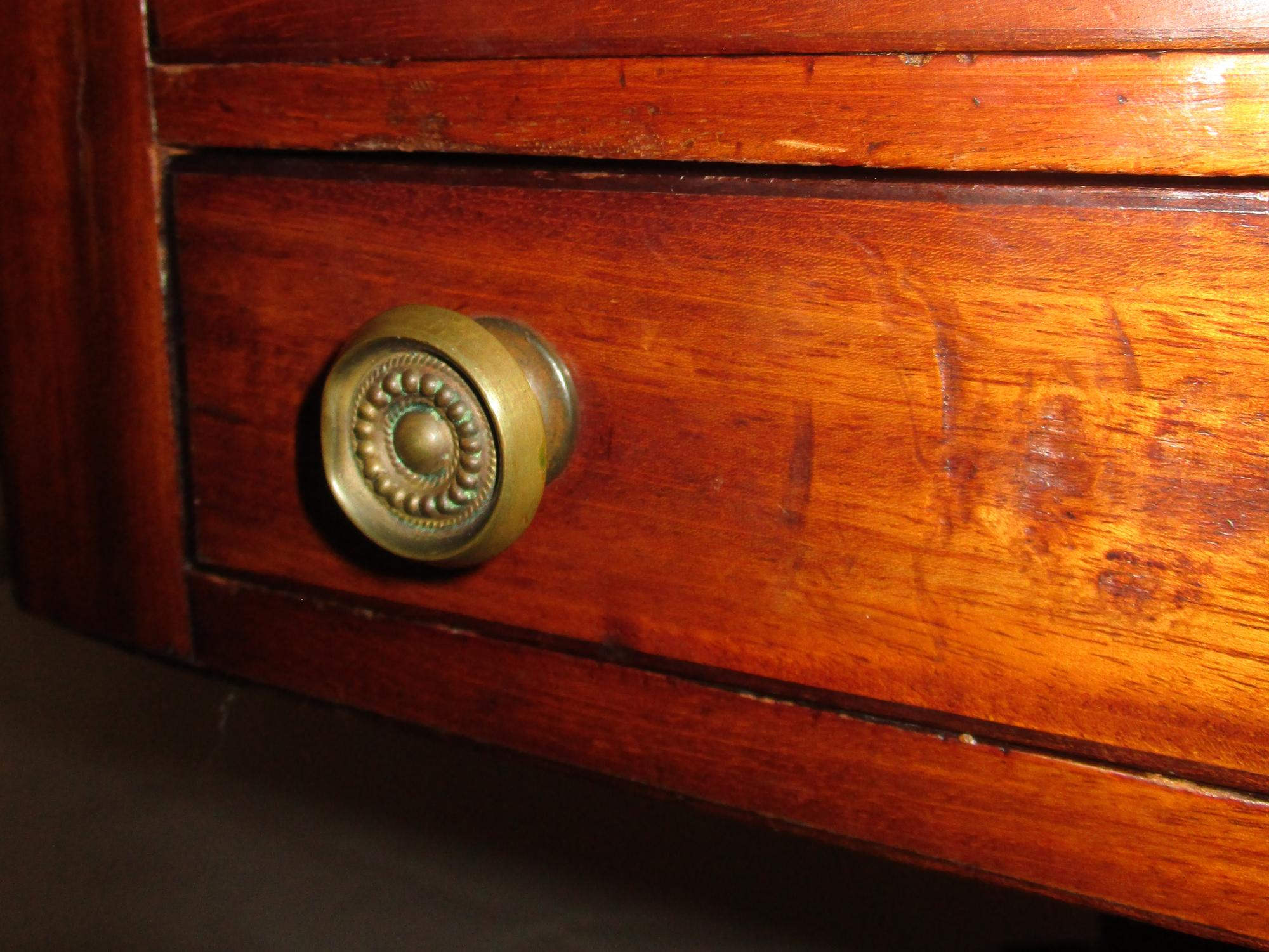 George III Period English Mahogany Drop-Leaf Side Work Table For Sale 8