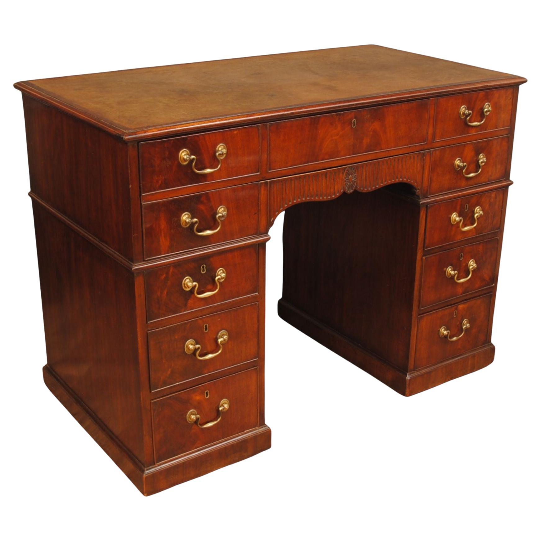 George III Period Mahogany Fitted Desk Attributed to Gillows of Lancaster For Sale