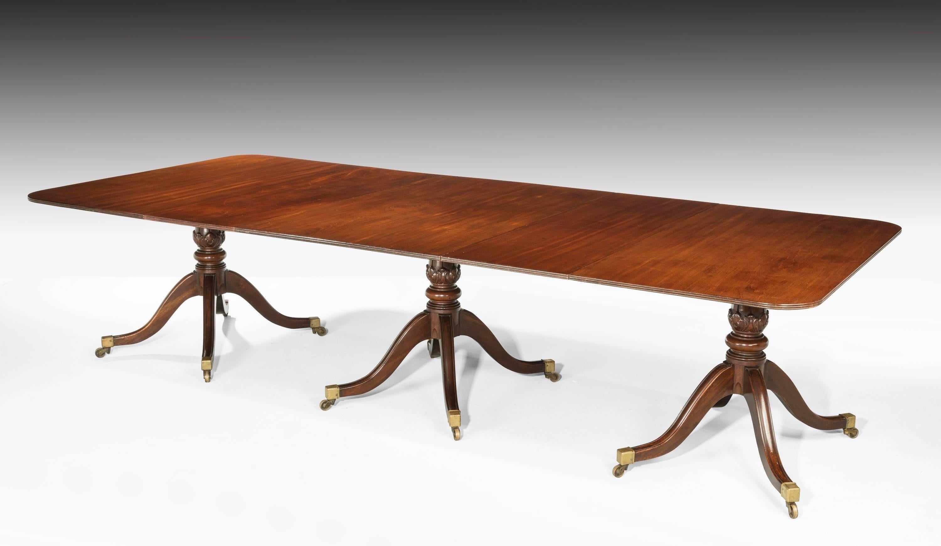 George III Period Mahogany Four Pillar Dining Table In Good Condition In Peterborough, Northamptonshire