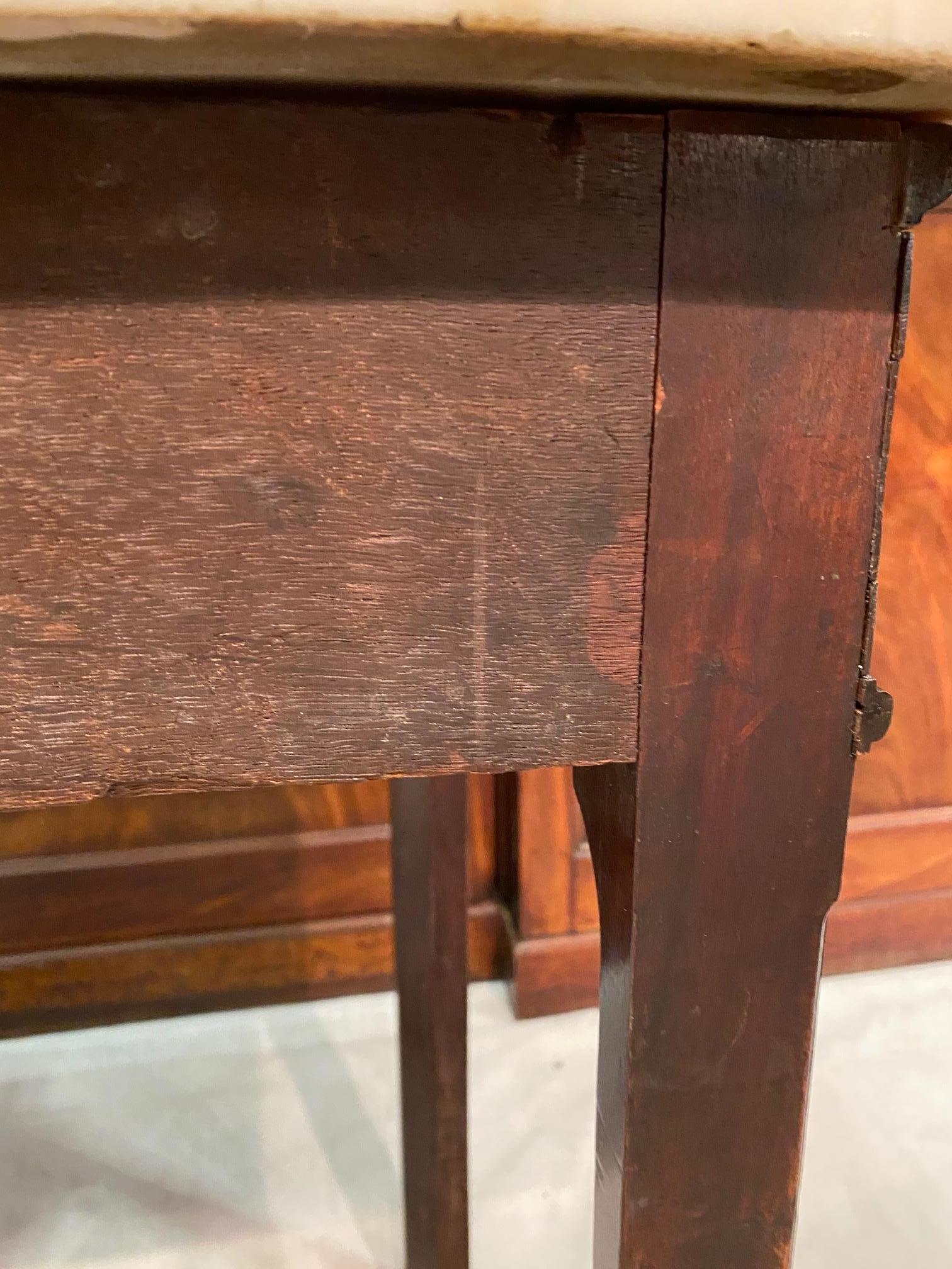 Table console d'époque George III en acajou Fratéwork avec plateau en marbre en vente 9