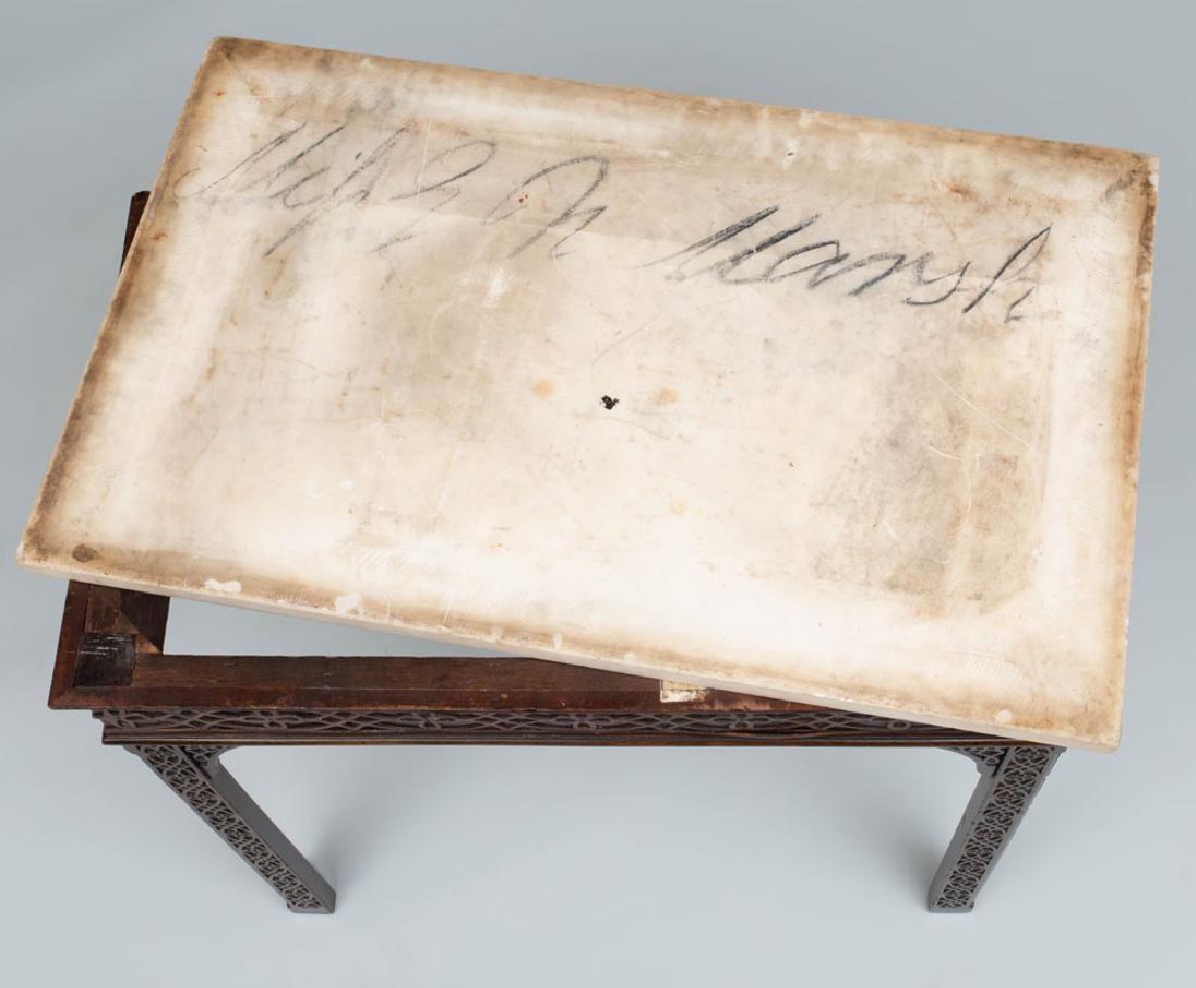 Table console d'époque George III en acajou Fratéwork avec plateau en marbre en vente 13