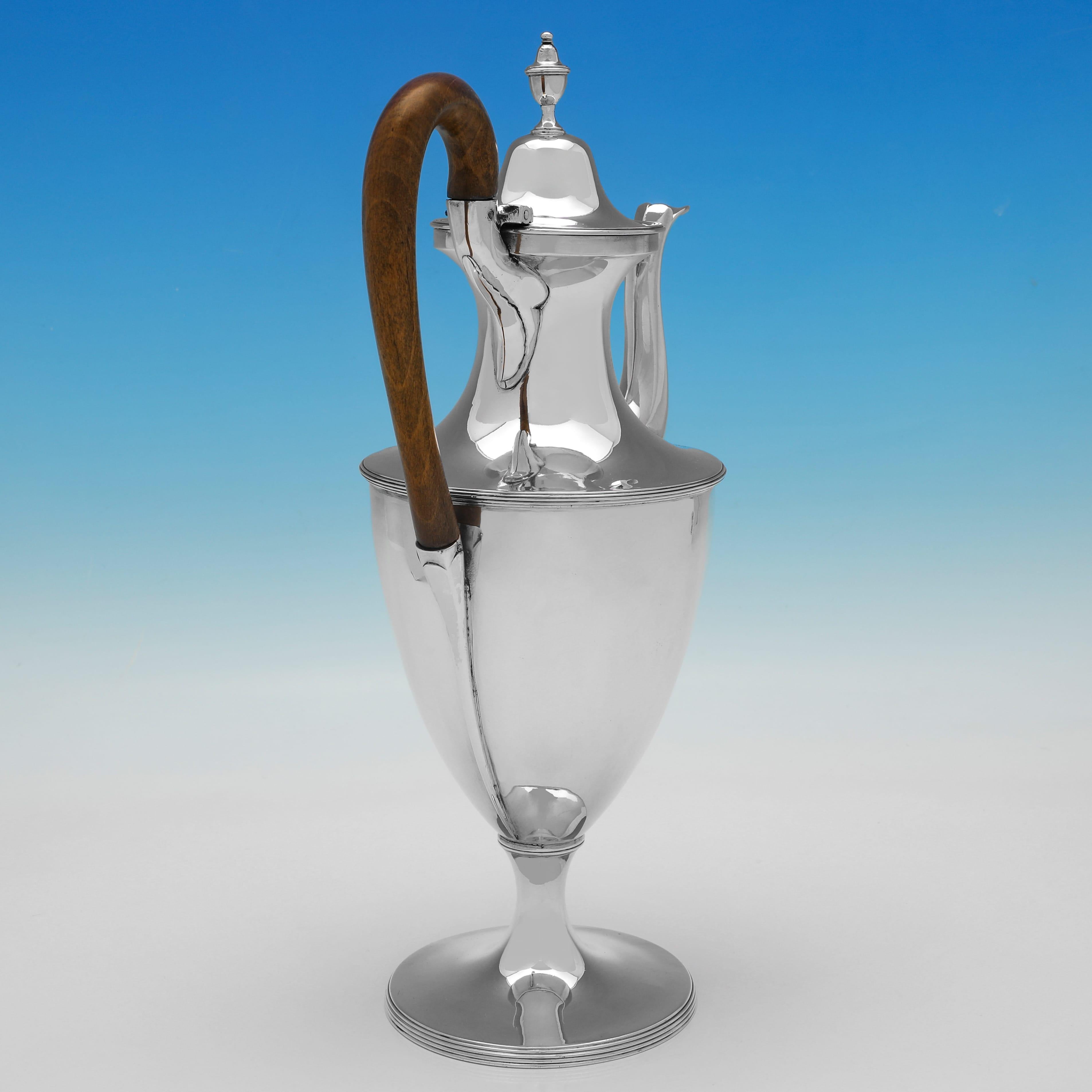 English George III period Neoclassical sterling silver coffee pot made in London in 1787 For Sale