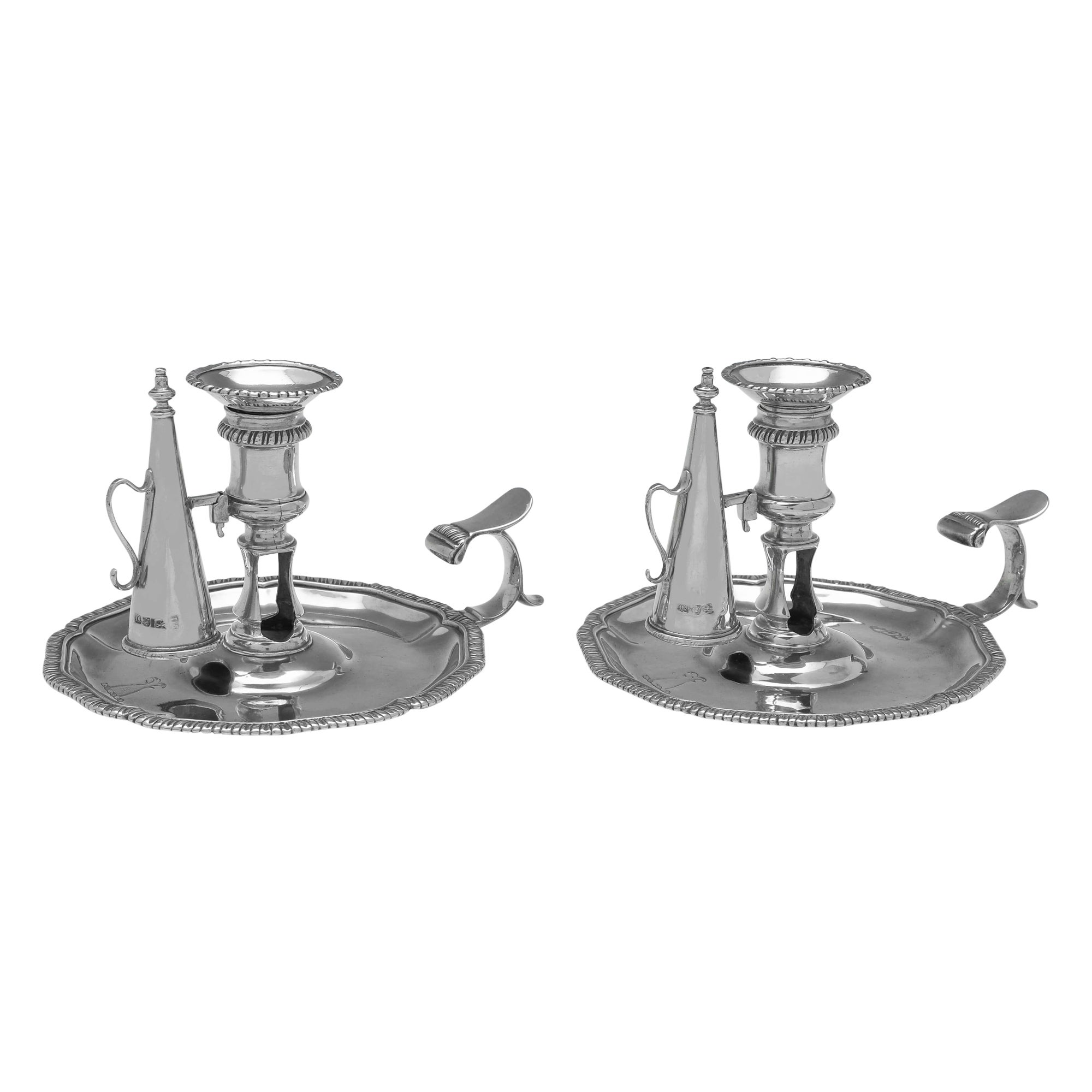 Paar antike Chambersticks aus Sterlingsilber aus der George-III-Periode von E. Coker 1768