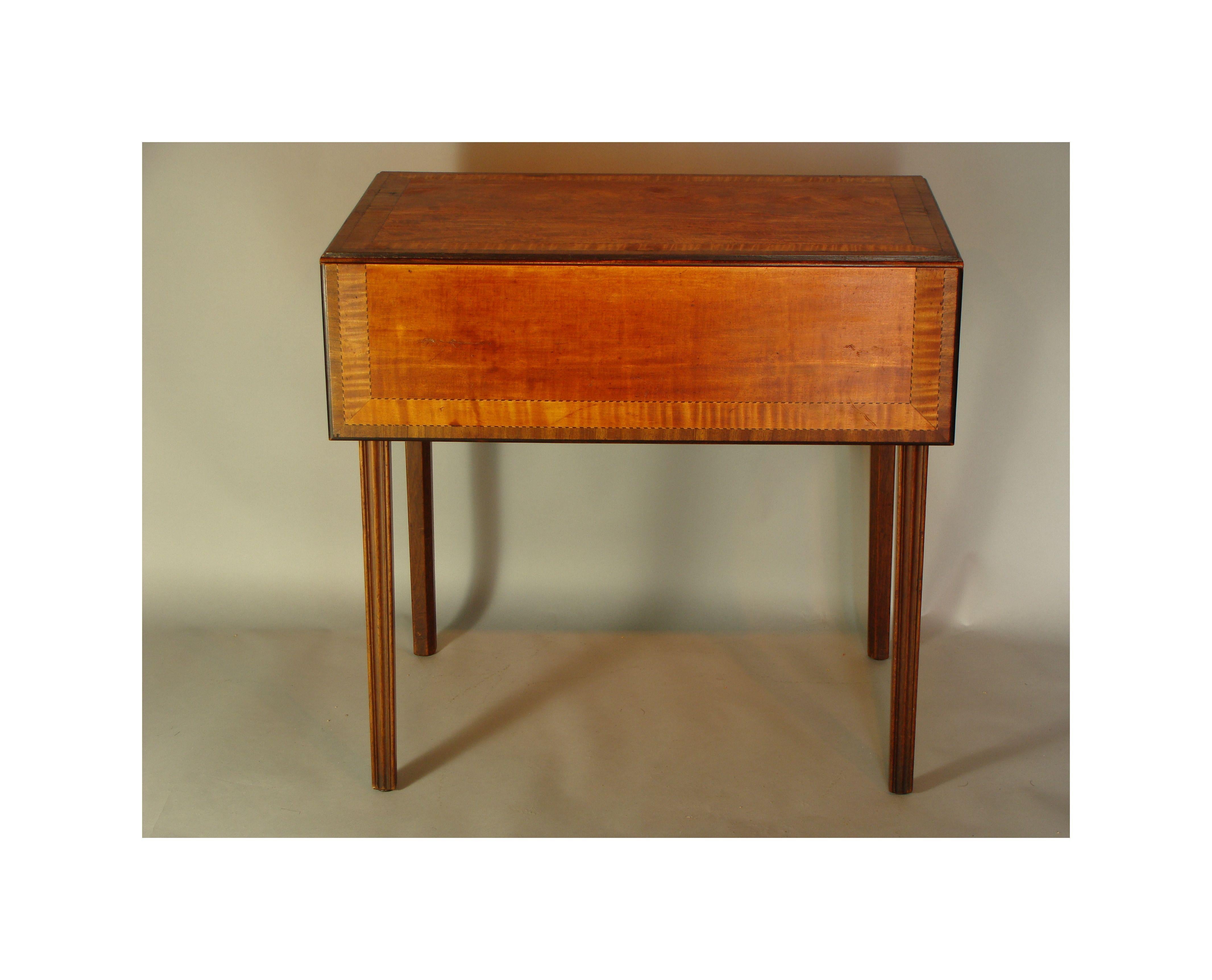 George III Period Satinwood Pembroke Table In Good Condition For Sale In Lymington, GB